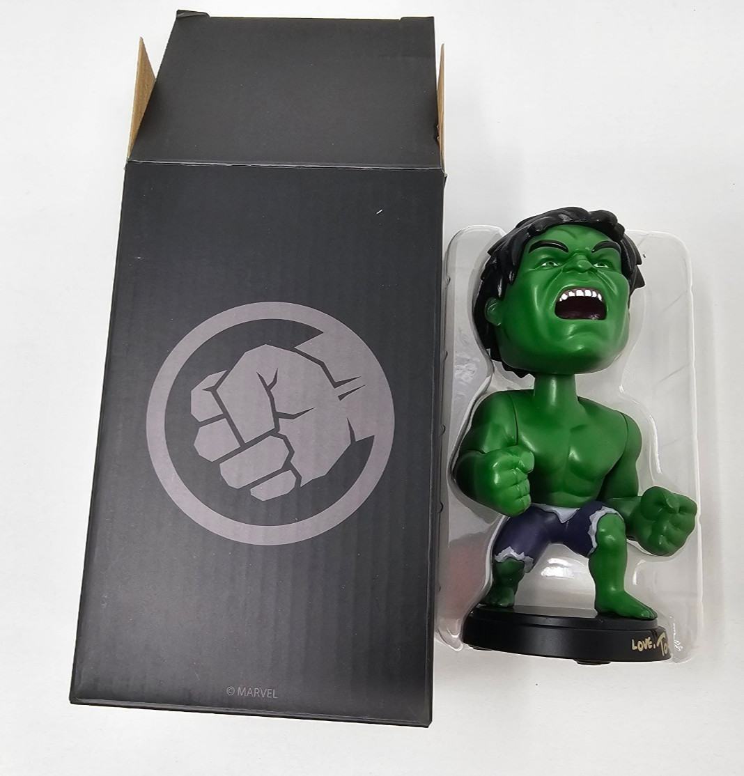 Marvel’s Avengers: Earth’s Mightiest Collectors Edition (6″ Hulk Bobblehead)