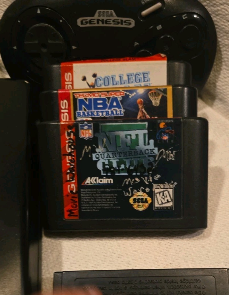 Sega Genesis VA4 MAJESCO Dist. Rare MK-1451 FULL Y CLEANED Refreshed!