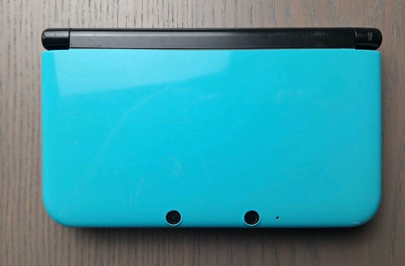 Nintendo 3DS XL Turquoise/Black | Charger + 16GB SD Card | USA Seller | Tested
