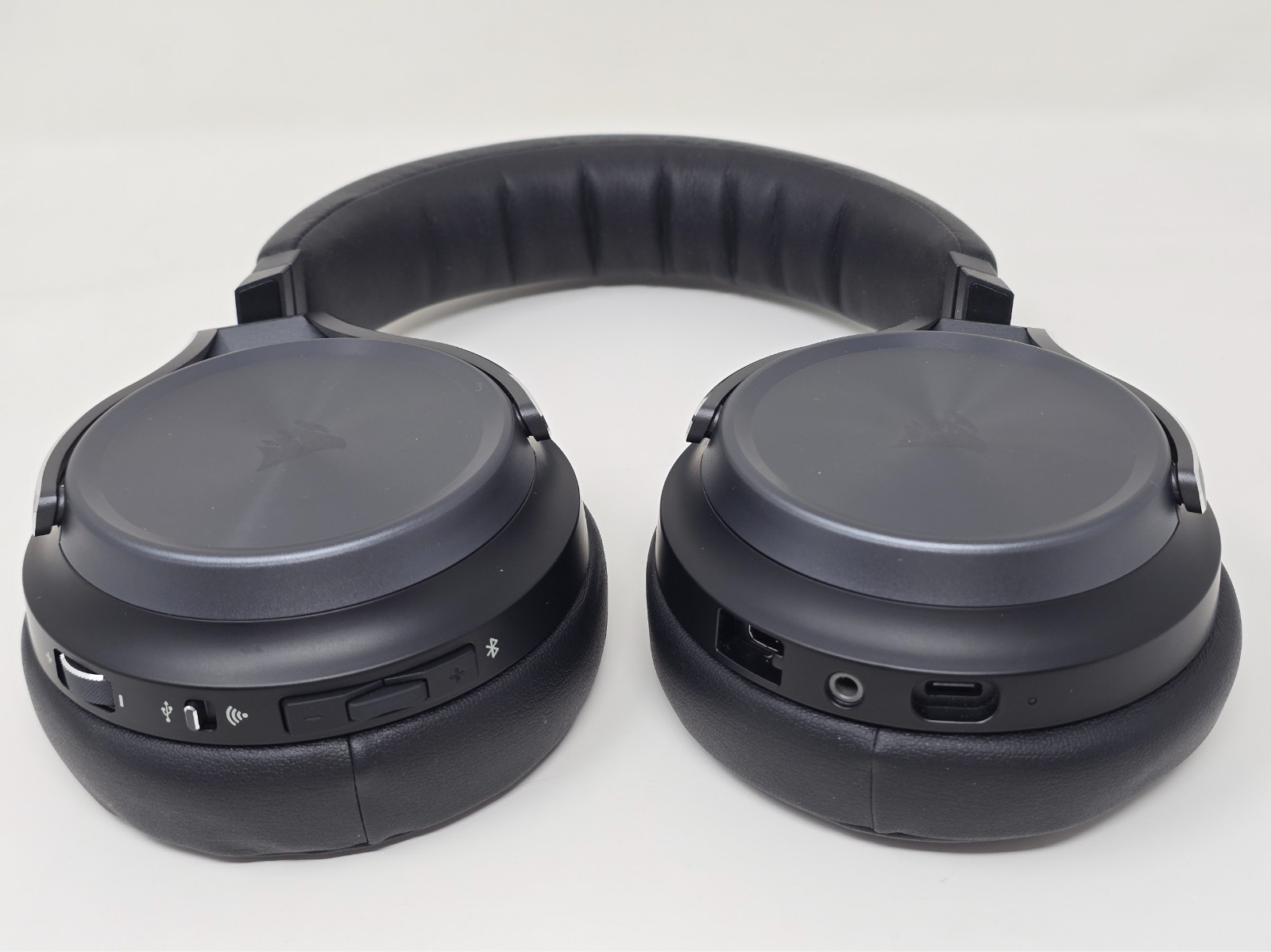 Corsair Virtuoso RGB Wireless XT Gaming Headset Microphone Dual Wireless