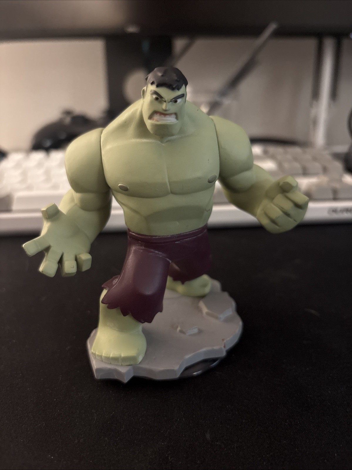 Disney Infinity Captain America, Thor, Black Widow, Hulk, Stark Tower, Game Pad