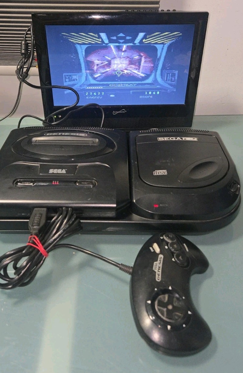 Sega CD Console Version 2 with Original Box, With Majesco Sega Genesis II, READ!