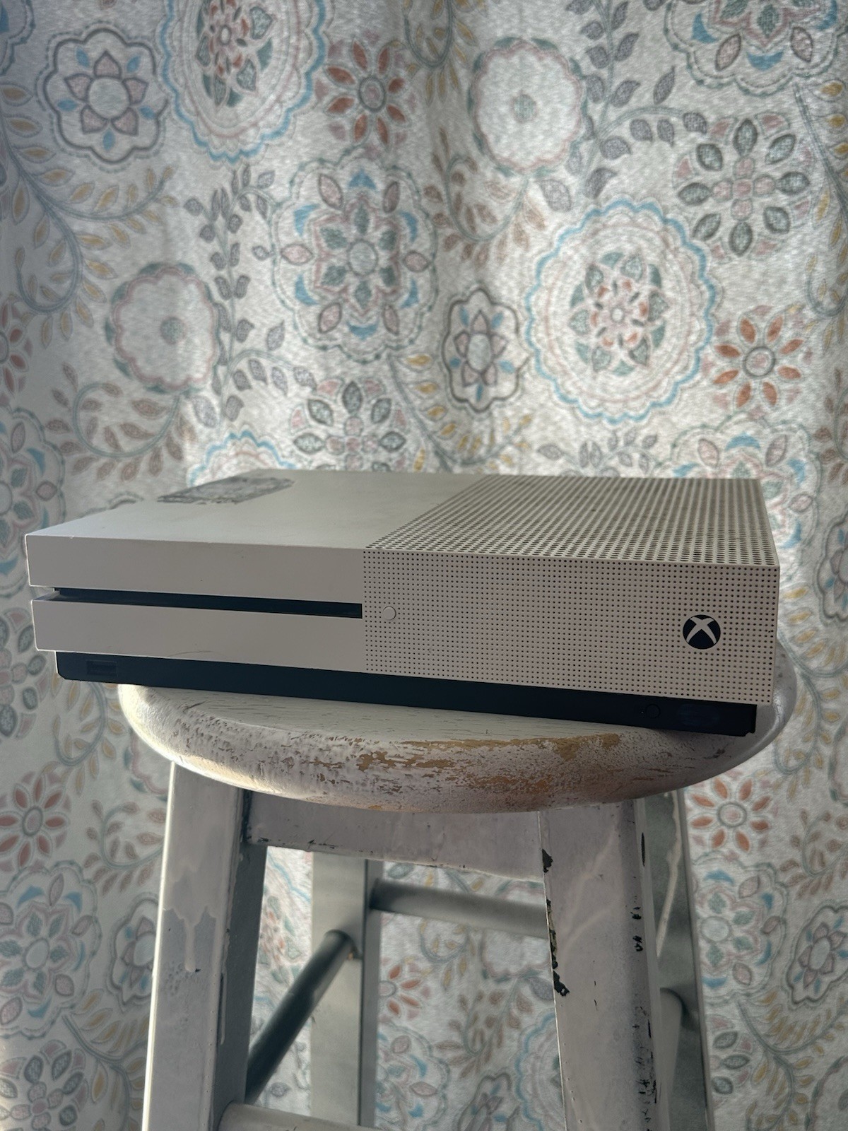 Microsoft Xbox One S White Console HDMI Wi-Fi Capability 2018