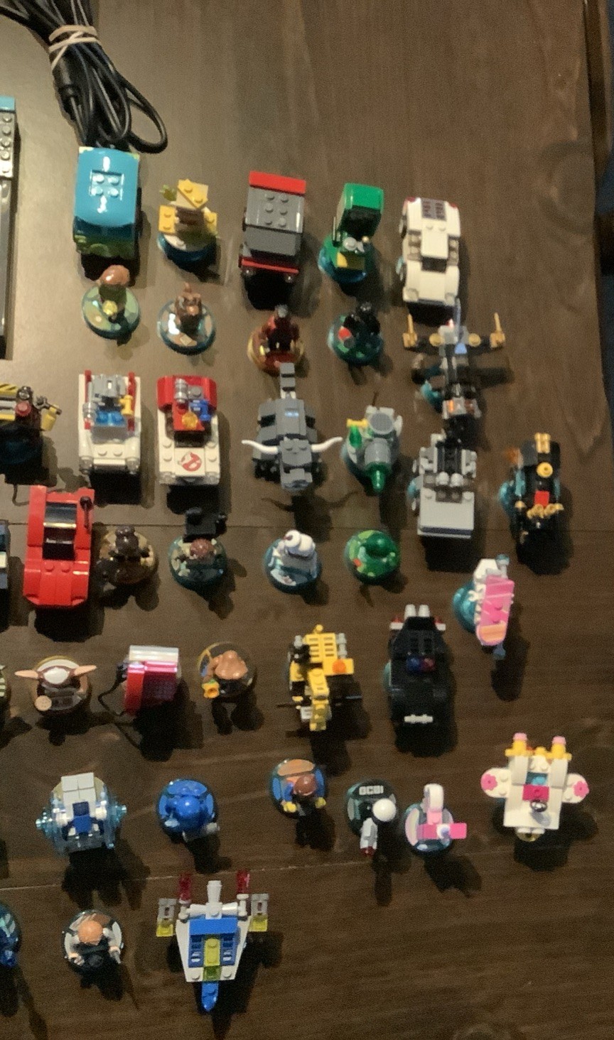 LEGO Dimensions (BULK Lot of 93 Small pieces) & Xbox One Portal, + 3 Base Plates