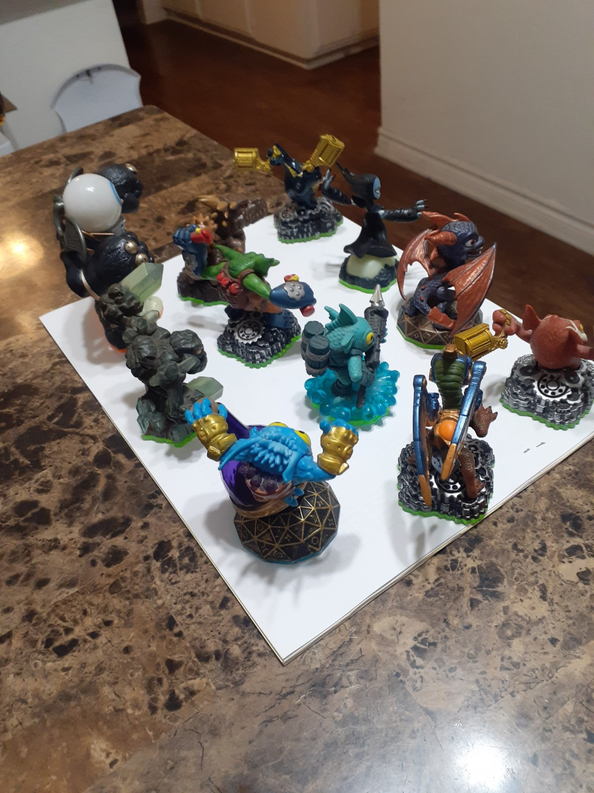 1 MIX LOT OF 11 ACTIVISION SKYLANDERS SUPERCHARGERS CHARACTERS ORIGINAL ITEM