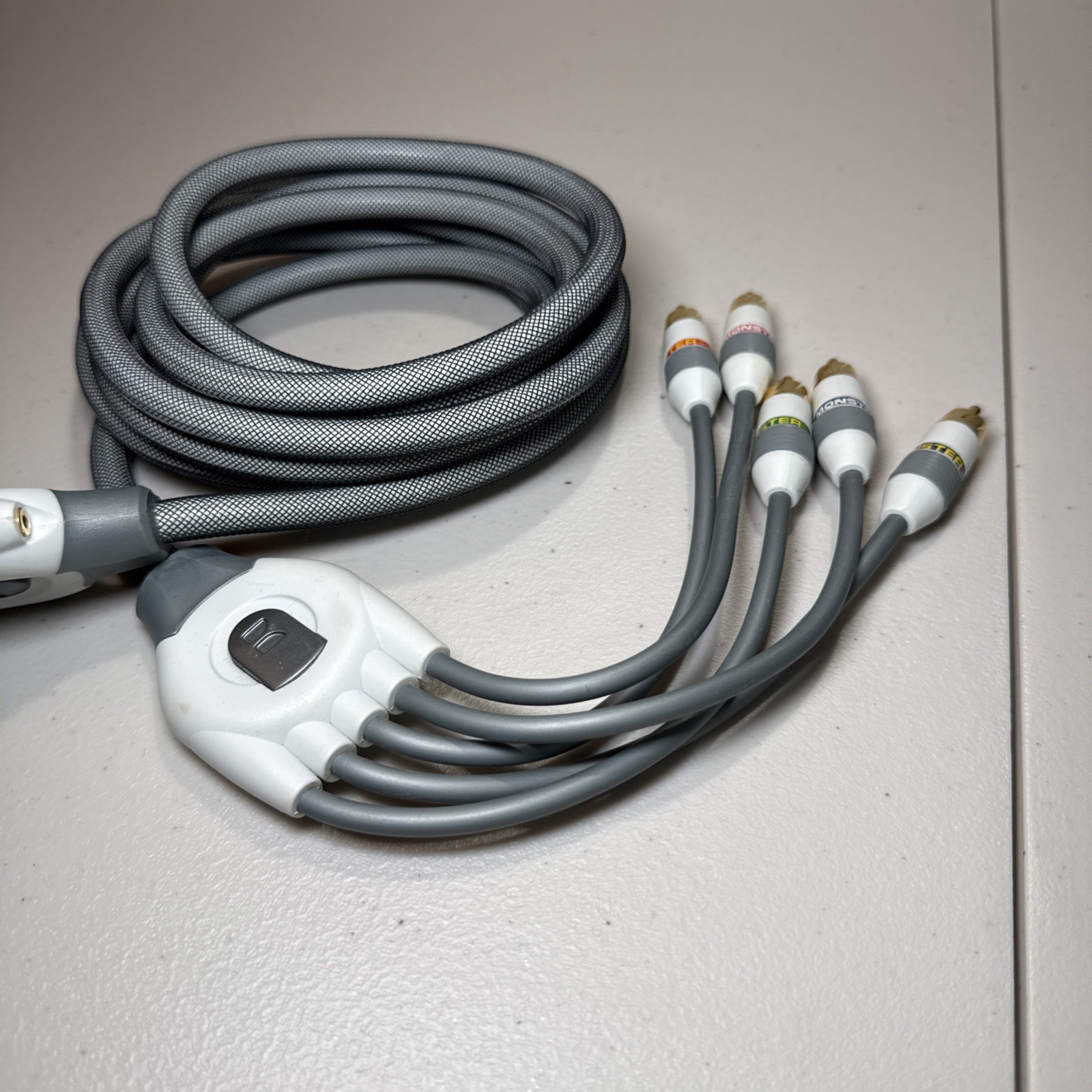 MONSTER Cable HD AV 10Ft for Xbox 360 with 10Ft Fiber Optic Cable, EUC