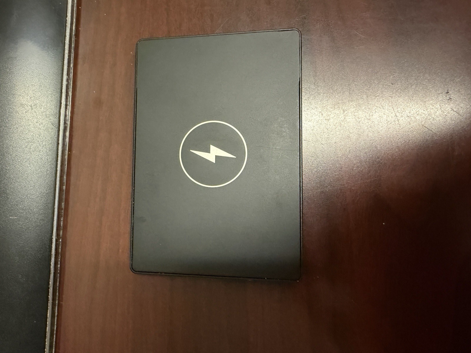 CLUTCH PRO LIGHTNING CHARGER BLACK 5000mAh MagSafe (not Wireless)