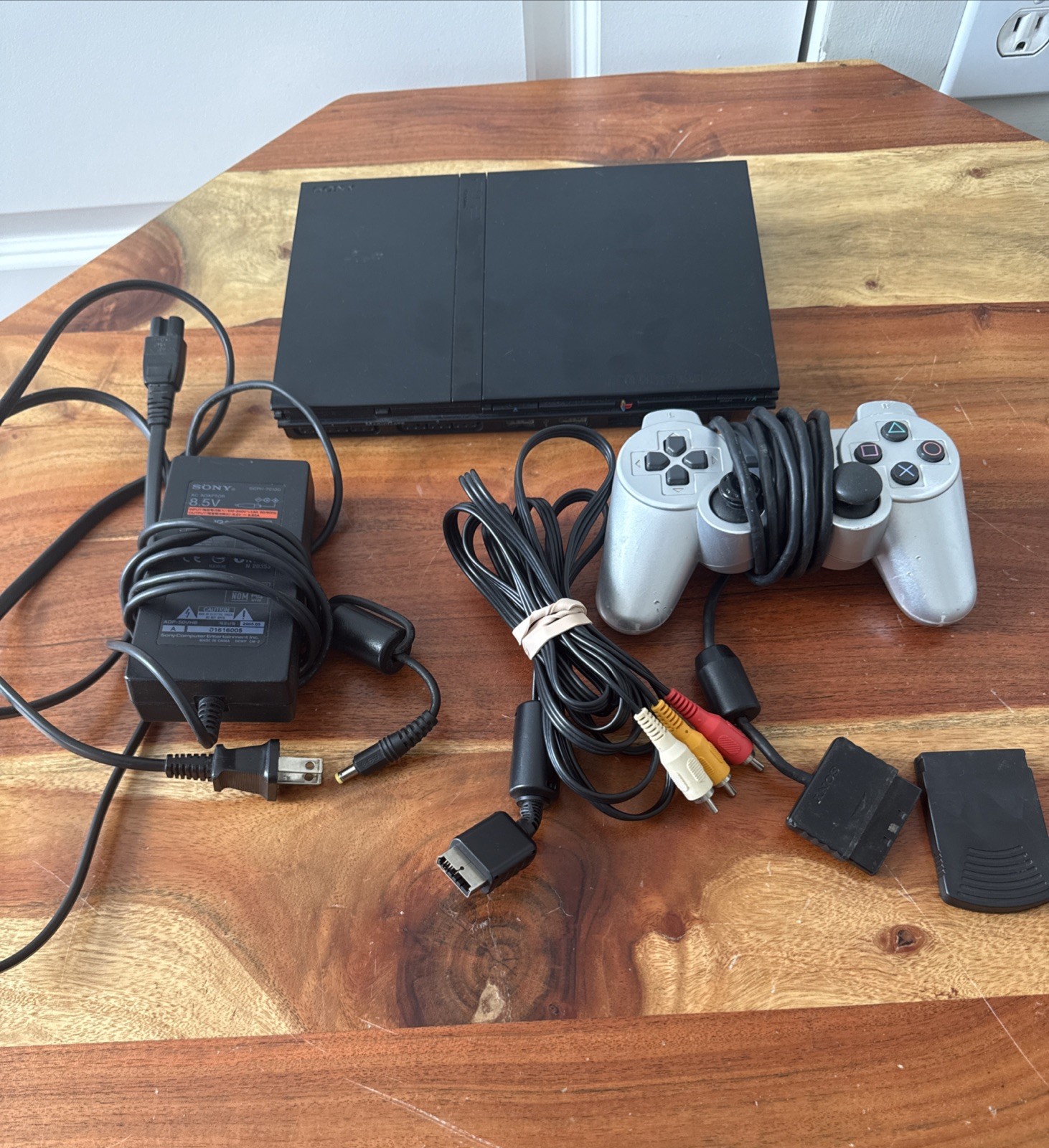 PlayStation 2 PS2 Slim SCPH-75001 Console w/OEM Controller, Power, AV Cables