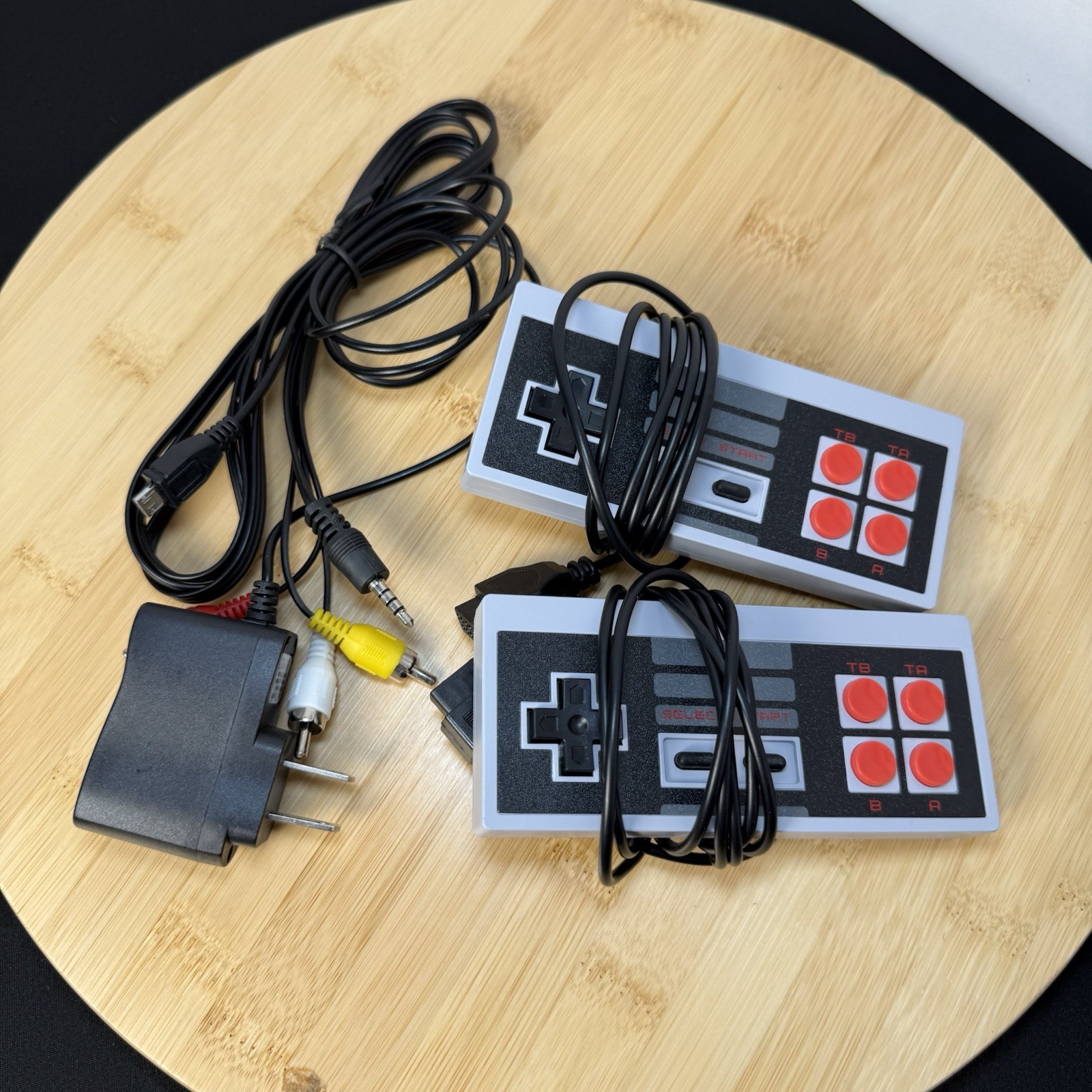 Nintendo Entertainment System Mini Console Family Computer System 100+ Games