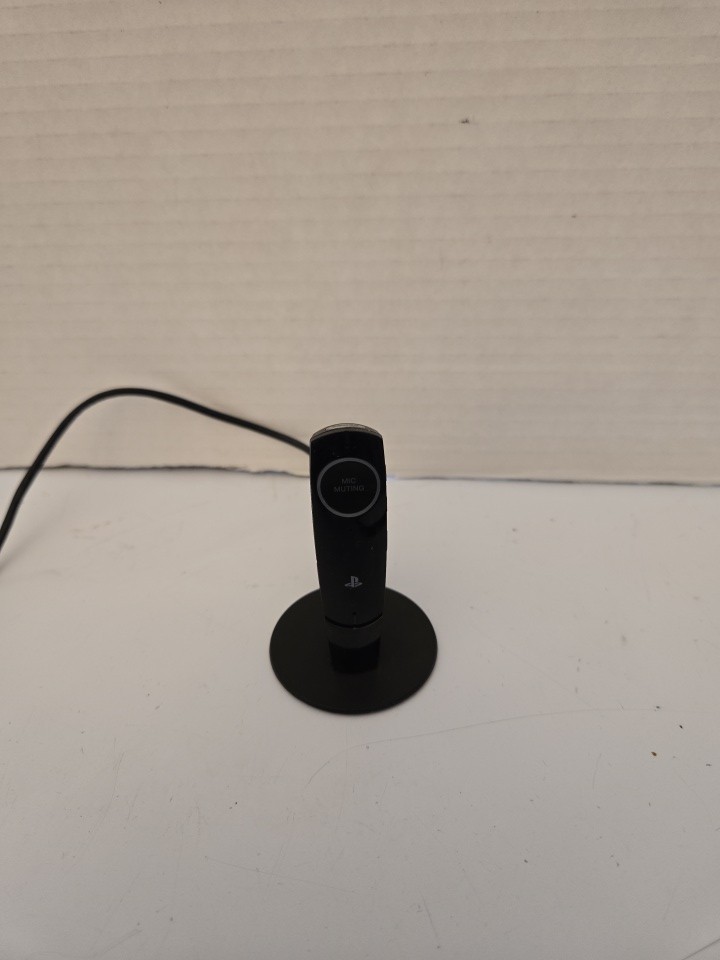 Sony Playstation 3 Wireless Bluetooth Headset with charger