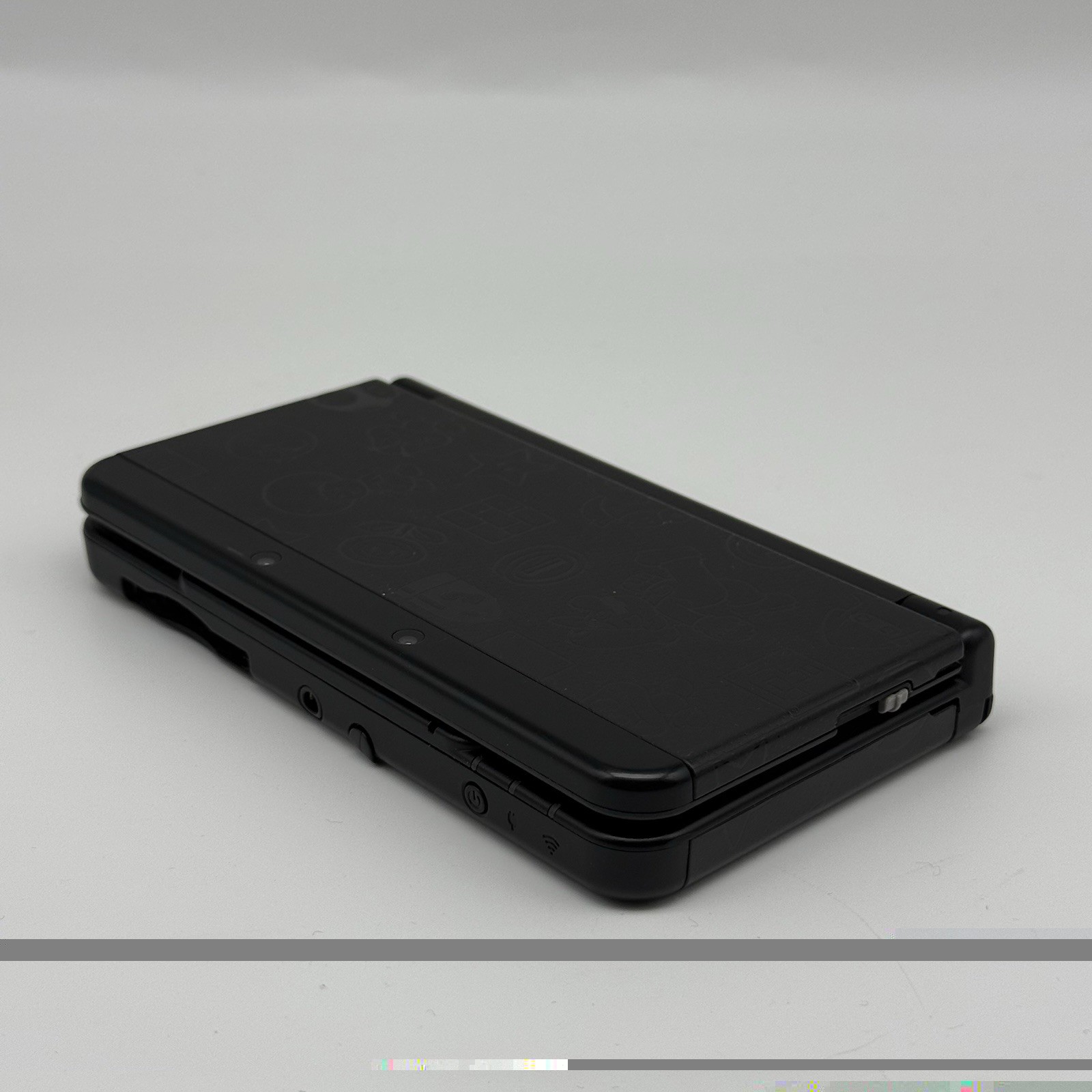 “new” Nintendo 3DS Super Mario Black Special Edition Console w/Charger – Tested