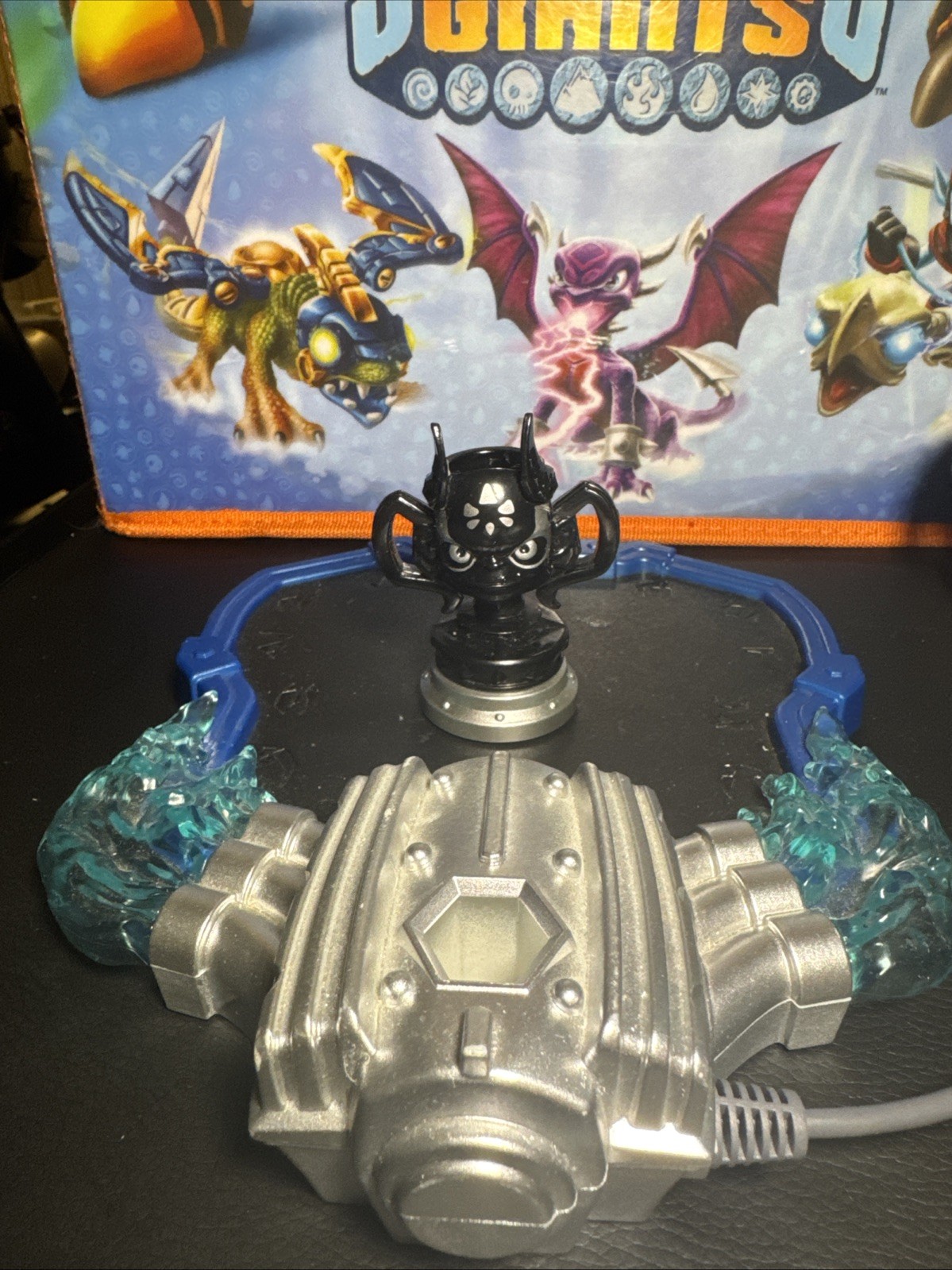 Skylanders Superchargers Dark Spitfire Hot Streak And Kaos Trophy