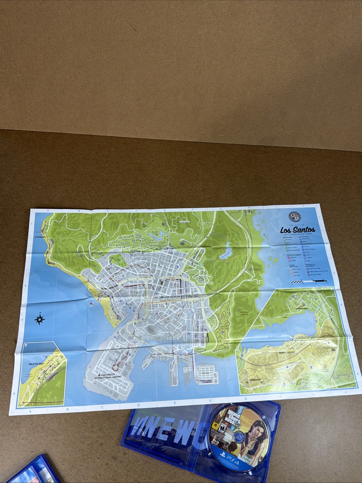 Grand Theft Auto V 5 – Premium Edition – PS4 – Complete w/ Map USED Tested CIB!