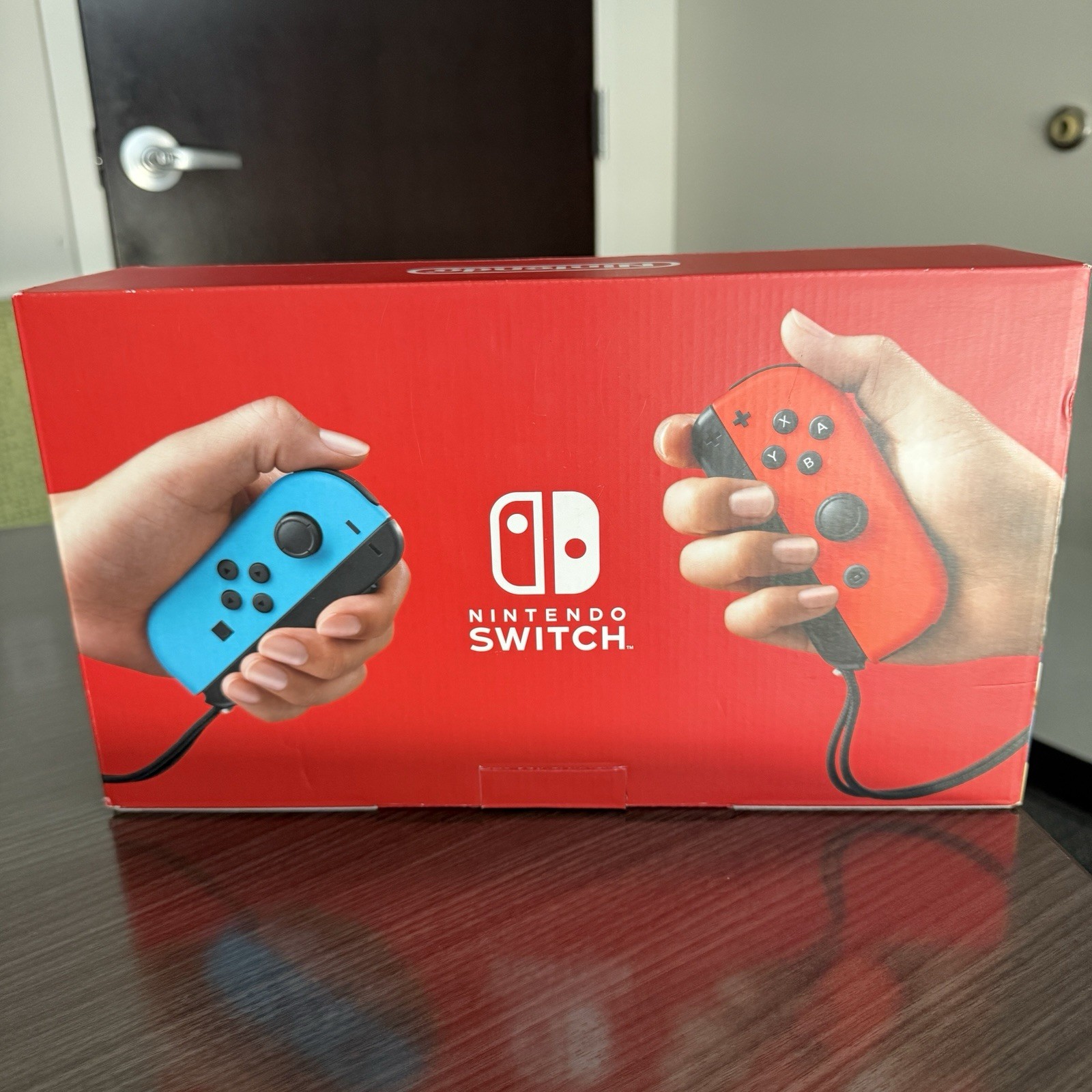 Nintendo Switch HAC-001 Console Neon Blue/Red Joy-Con, Complete Set In Box Xtras