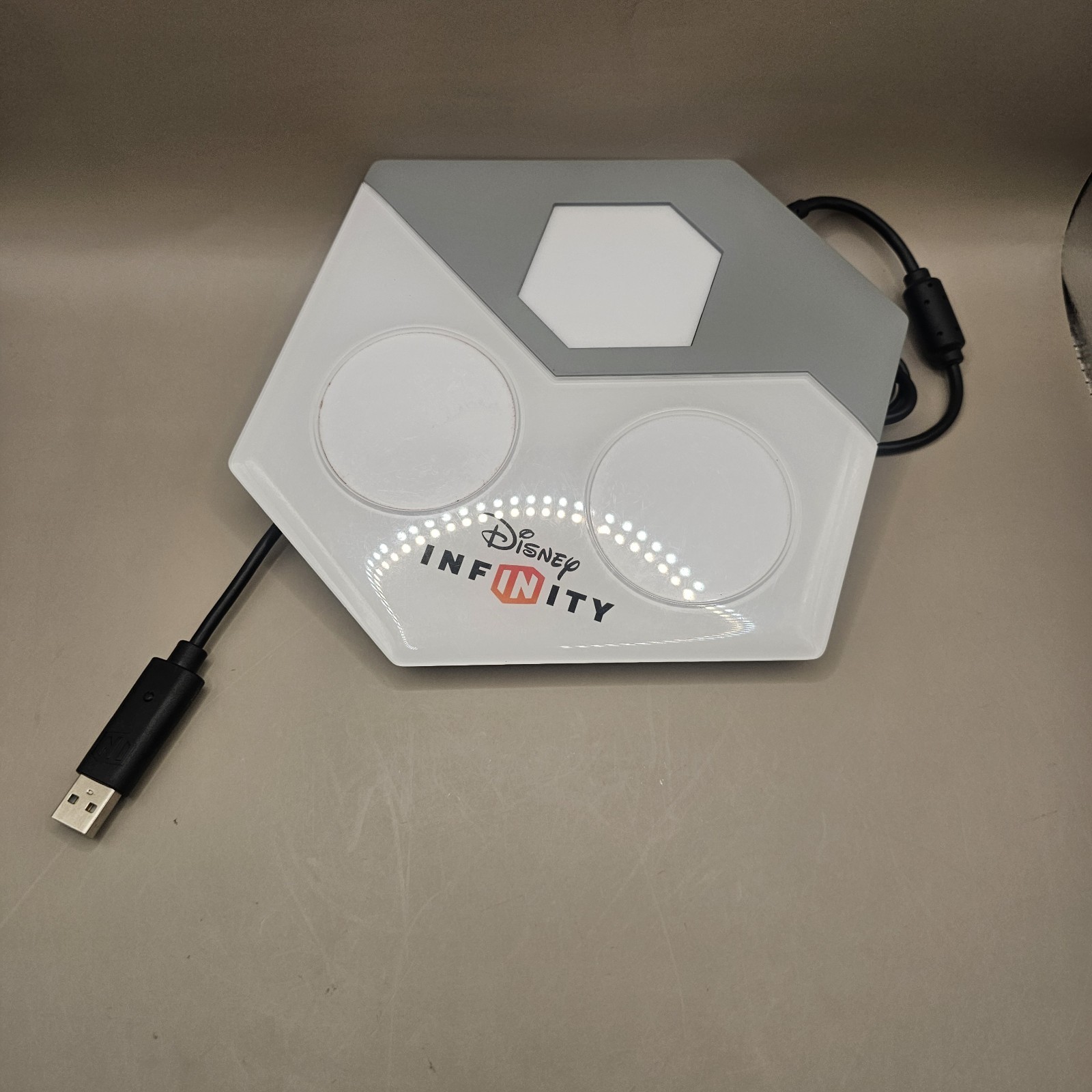 Disney Infinity Portal Base Pad Xbox 360 Game Reader And Games