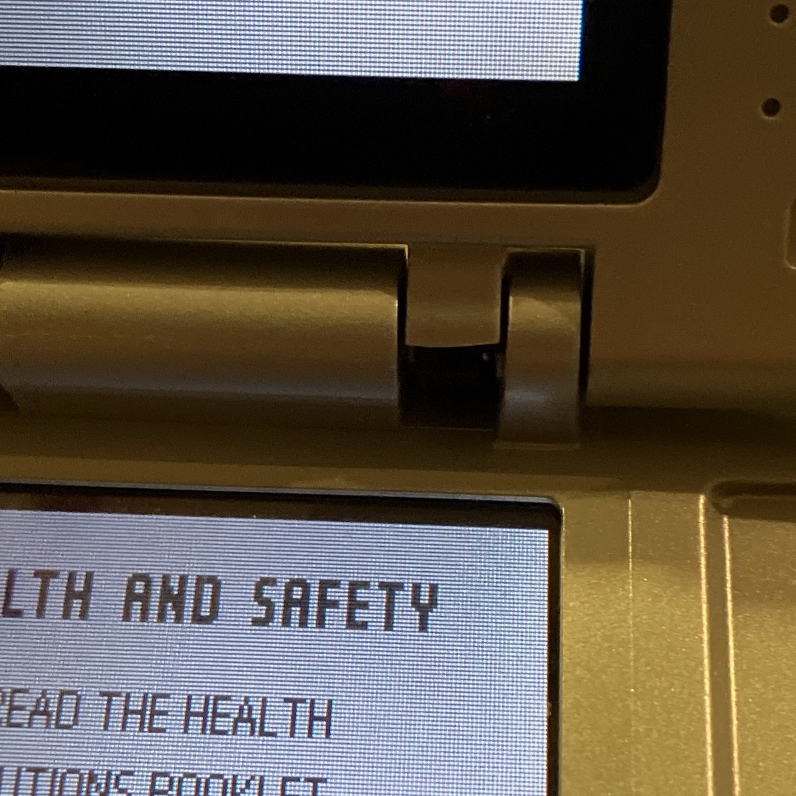 Nintendo DS NTR-001 with Charger Titanium Silver w/ Bad Hinge + 4 games – tested