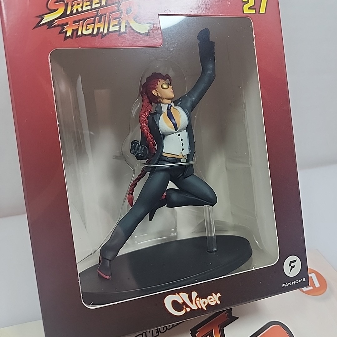 Street Fighter C.Viper Figurine 27 With Booklet Capcom Fanhome Video Game