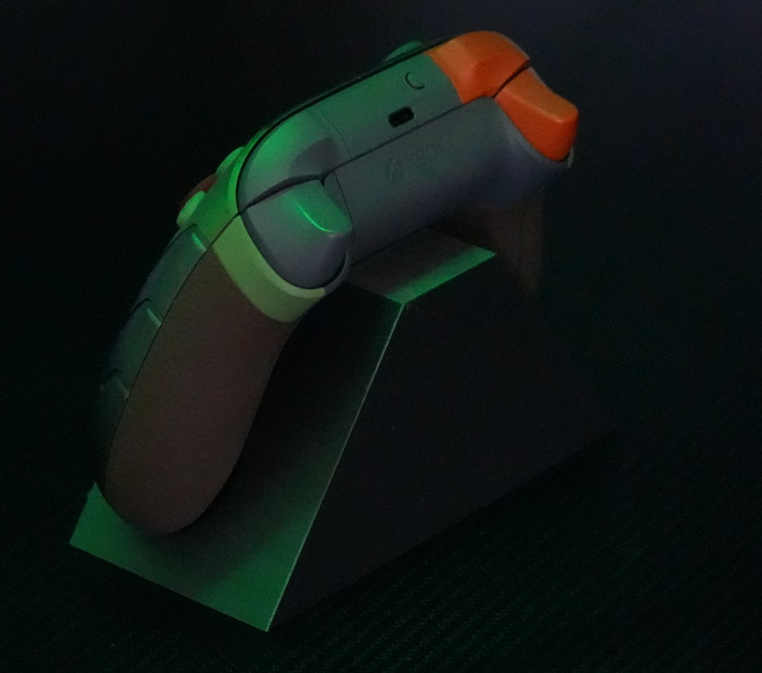 Xbox Series X S controller STAND for DOOM Limited Edition Controller 3D PRINT