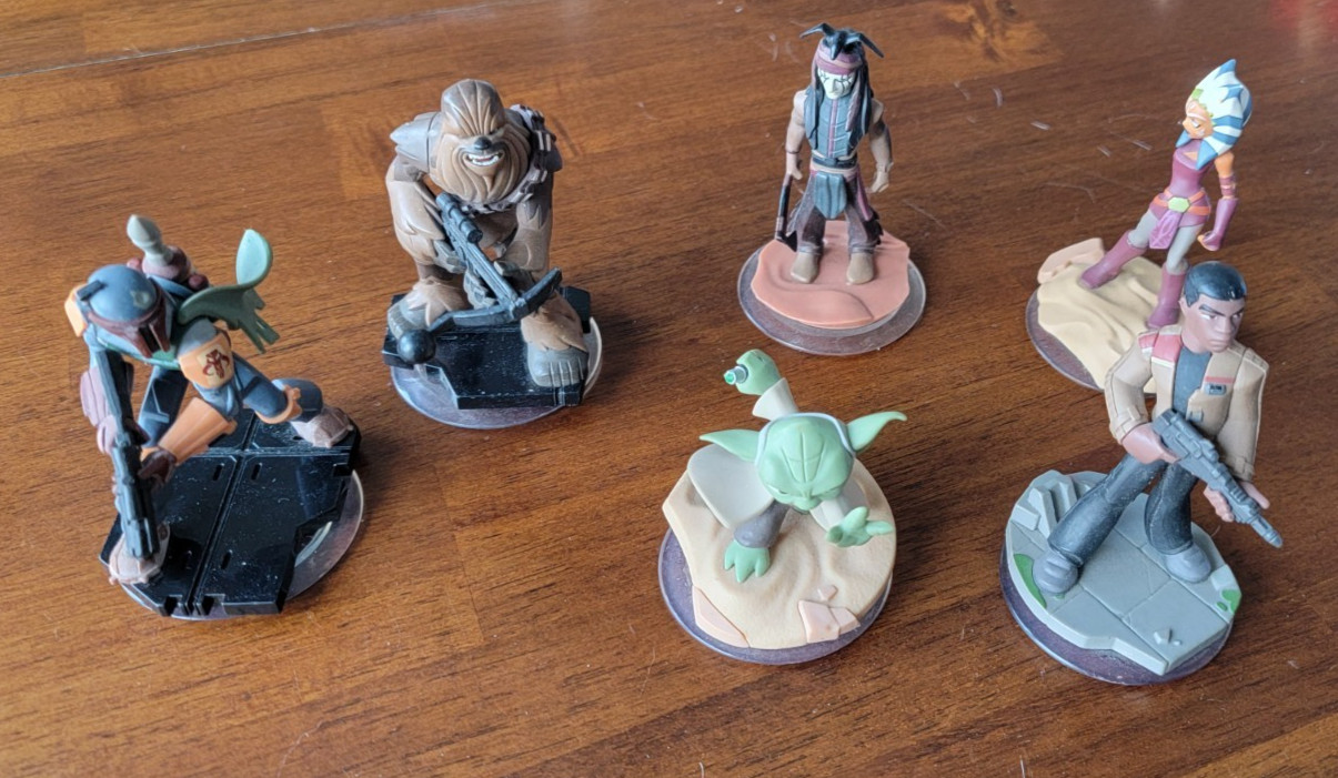 Disney Infinity Figures Lot 30+ Star Wars Marvel Cars Crystal Mickey Ralph