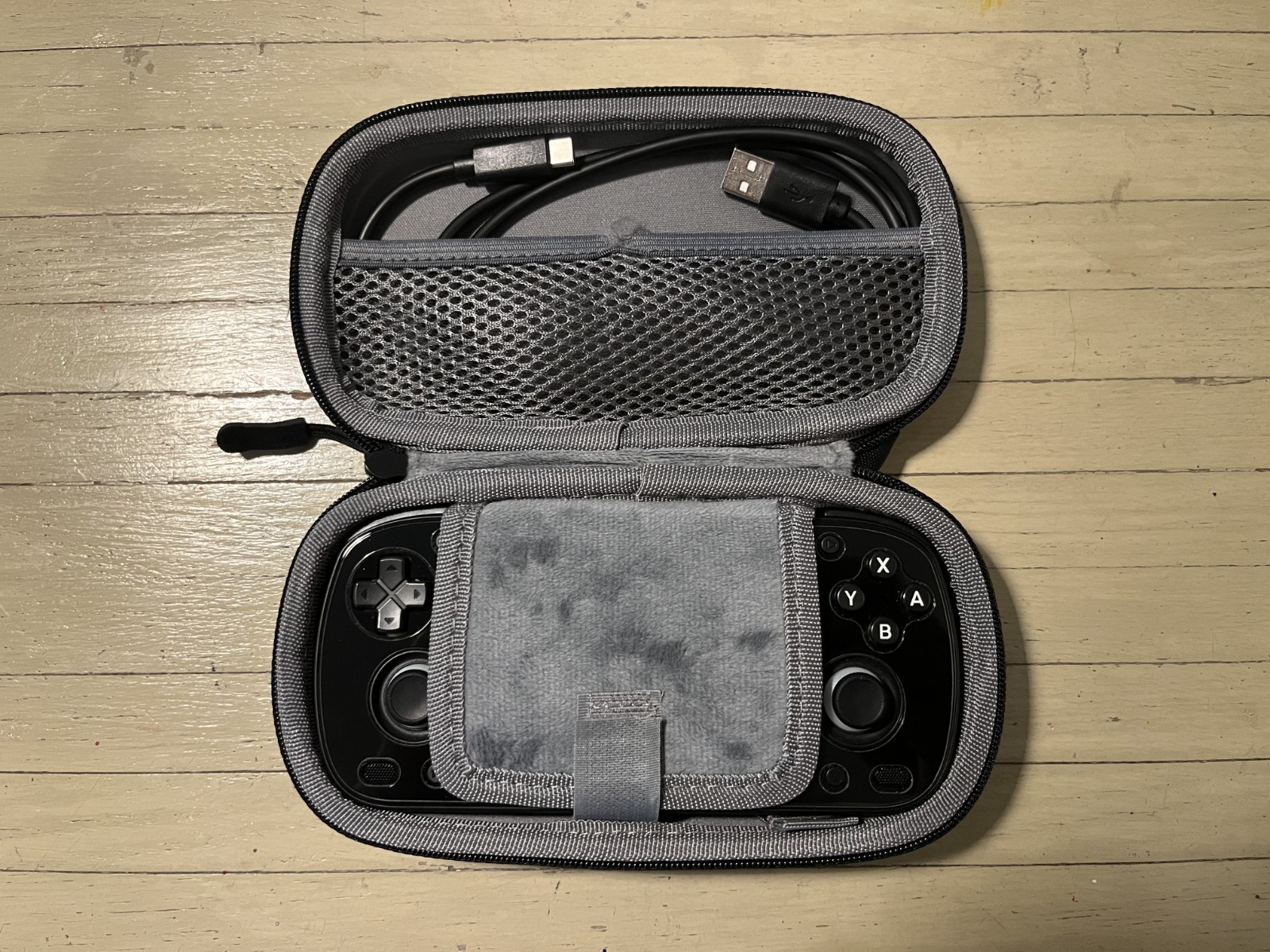 Retroid Pocket Mini V2 Handheld Console Bundle – 256GB PNY, Official Case, Box