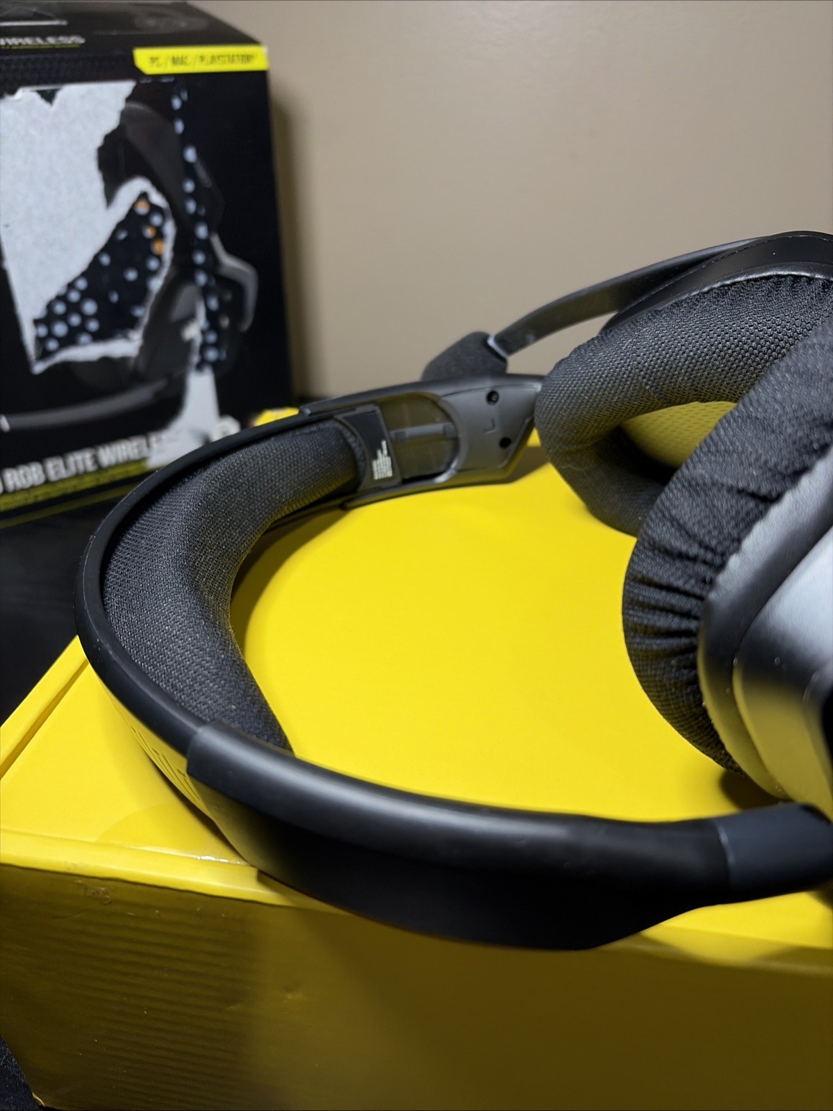 VOID RGB ELITE Wireless Premium Gaming Headset