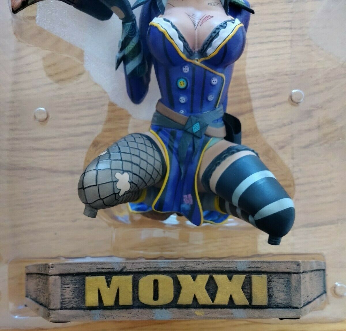 Borderlands 2 Mad Moxxi Purple Coat 1/4 Scale Statue Figure Chronicle #1551/5000