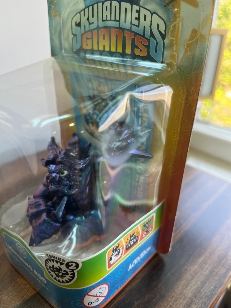 Skylanders Giants – Purple Metallic Lightning Rod – Chase Variant – NEW in Box!
