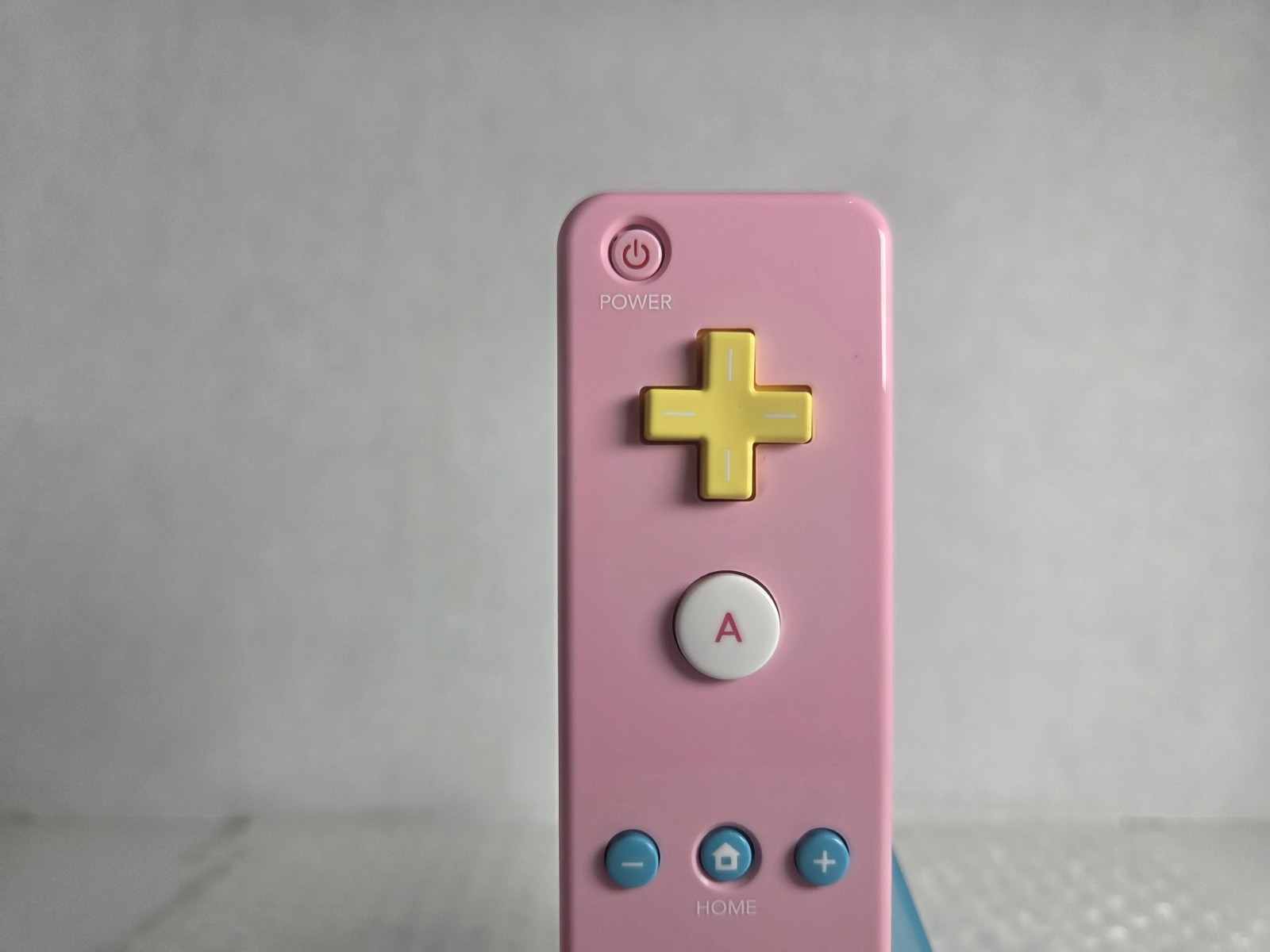 Nintendo Wii U Motion Plus Remote Controller Princess Peach OEM RVL-036 Tested