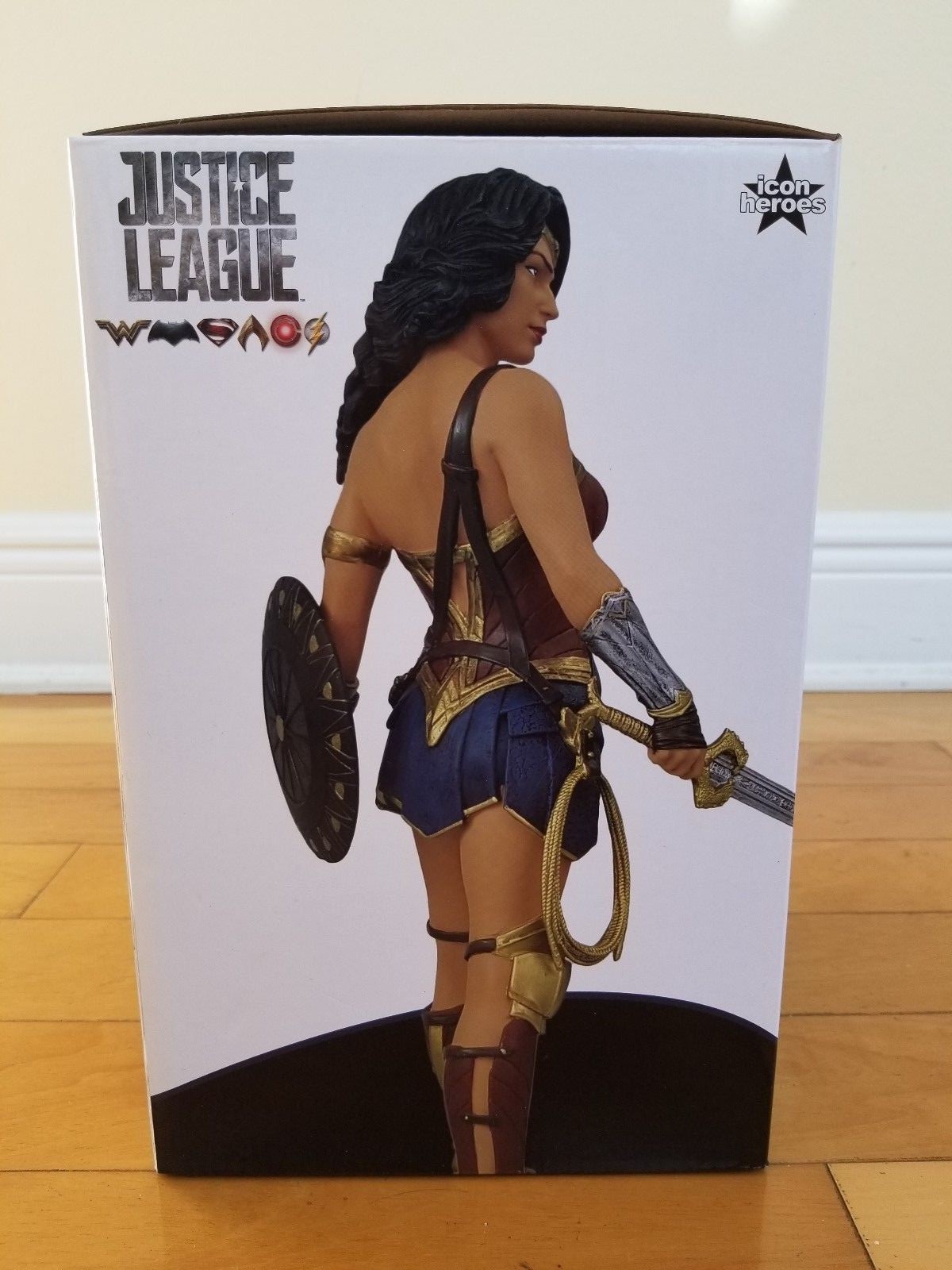Icon Heroes: Wonder Woman Battle Ready 8″ Statue PBM Exclusive SUPERSALE