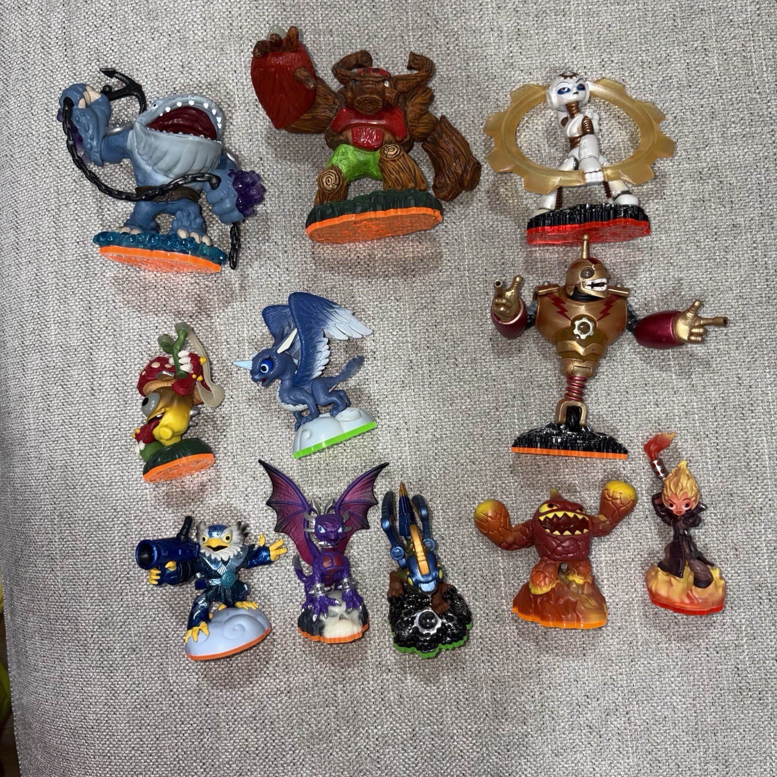 Activision Skylanders Mixed Series – Lot of 11 Figures