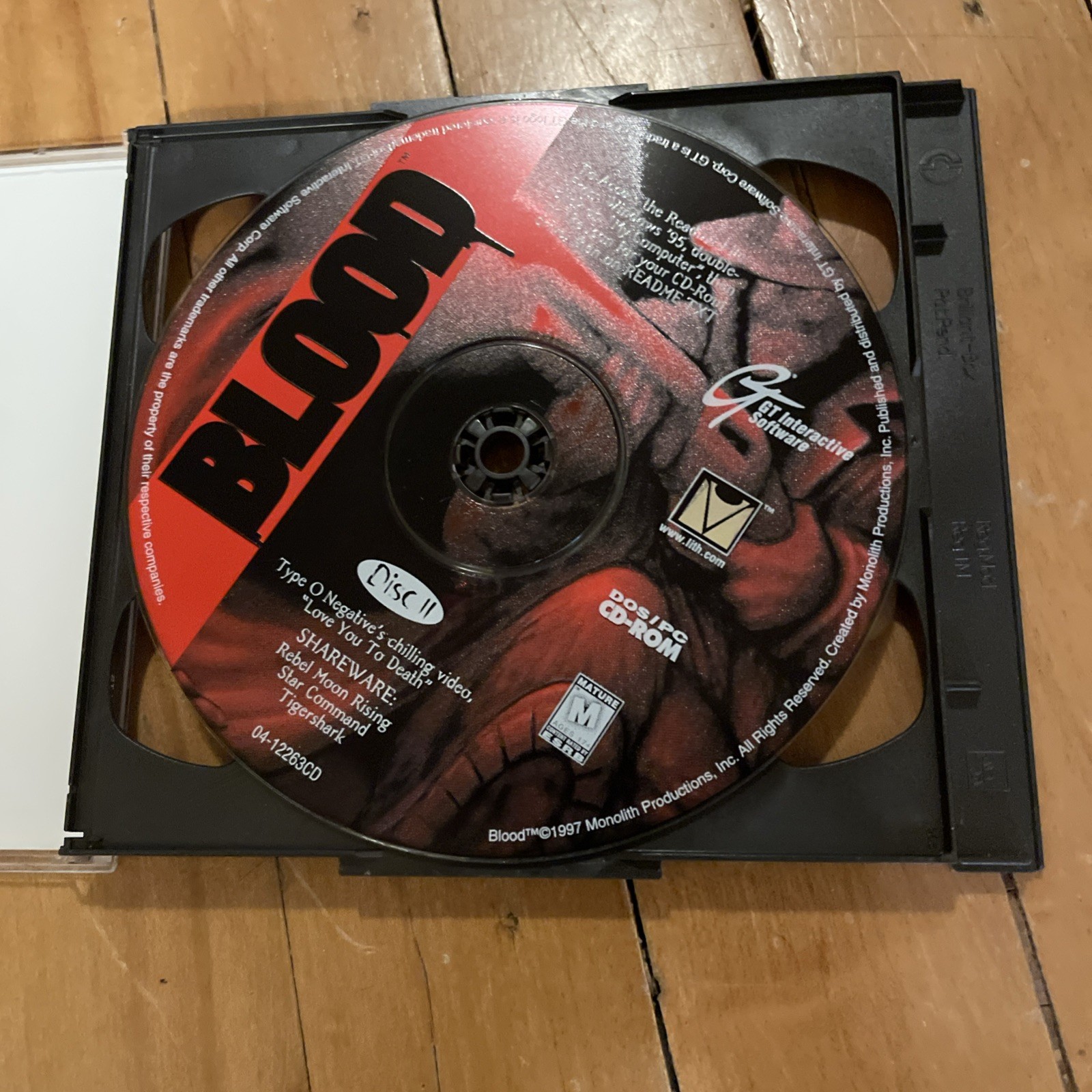 BLOOD DOS PC Video Game GT Interactive Software Classic FPS Multiplayer