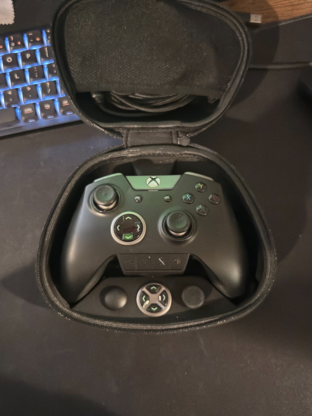 Razer Wolverine Ultimate Wired Gaming Controller for Xbox One & Windows PC