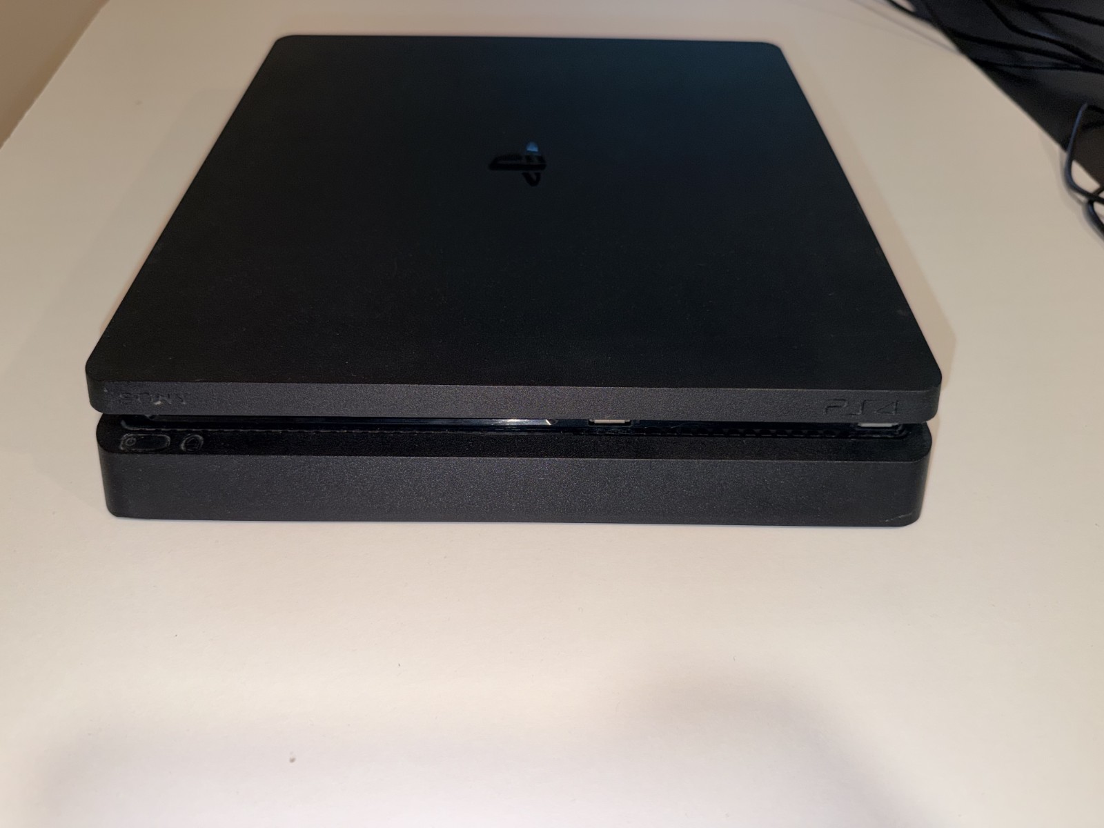 Sony PlayStation 4 Slim PS4 500GB Black 1080p Wi‑Fi HDMI w/ 2 DualShock 4