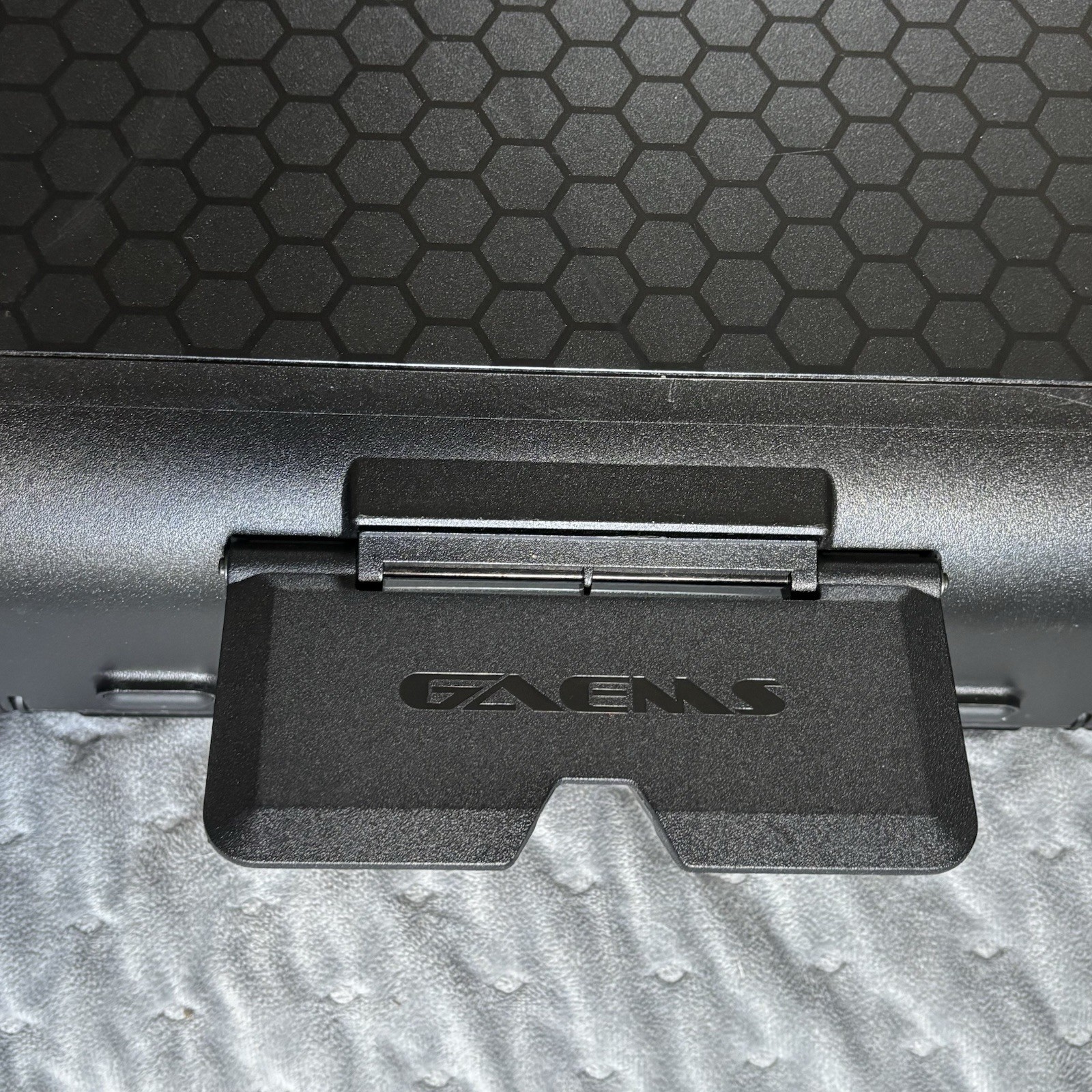 GAEMS Sentinel Pro XP 1080p FHD 17.3″ Portable Gaming Monitor With Remote