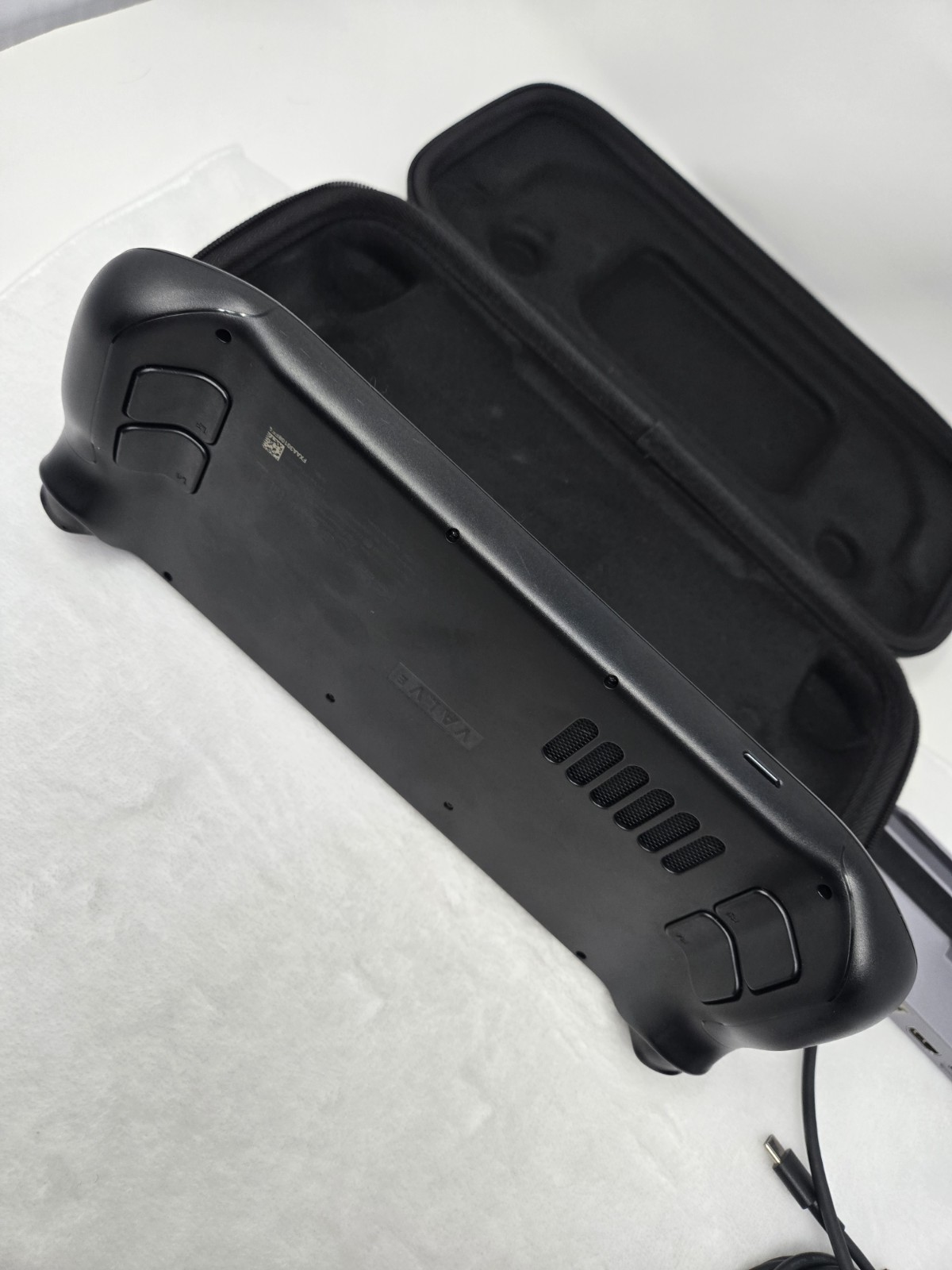 Valve Steam Deck – 64GB + 1tb SD Card + Dock And Carrying Case