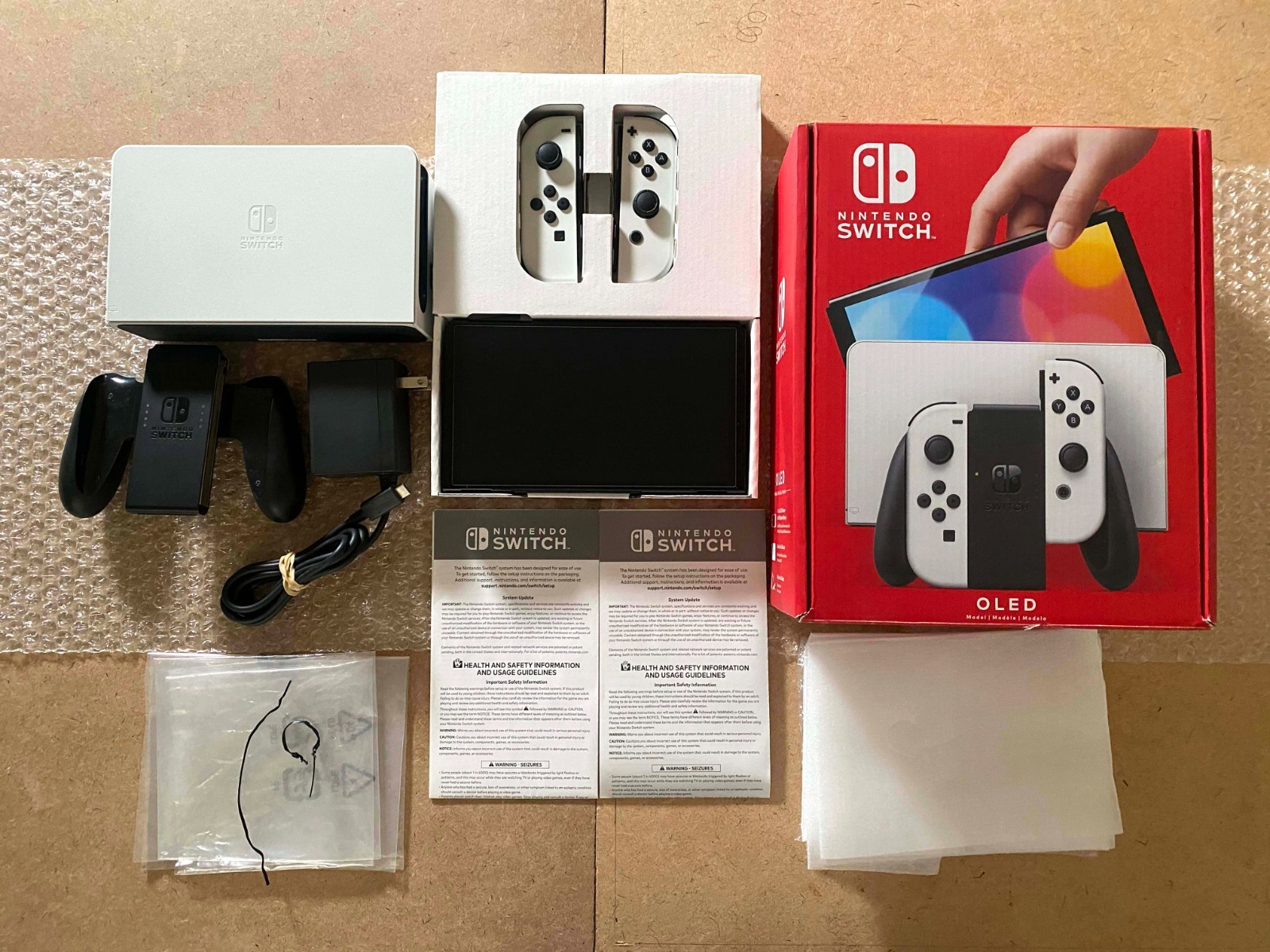 Nintendo Switch OLED Console White (HEG-001 64GB) – COMPLETE / CIB *TESTED *VGC