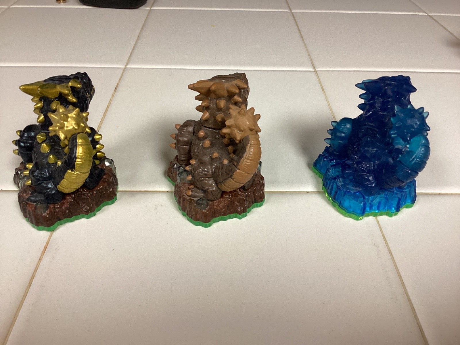 Skylanders Spyros Adventure Variant lot : Blue Bash, Bash , and Legendary Bash