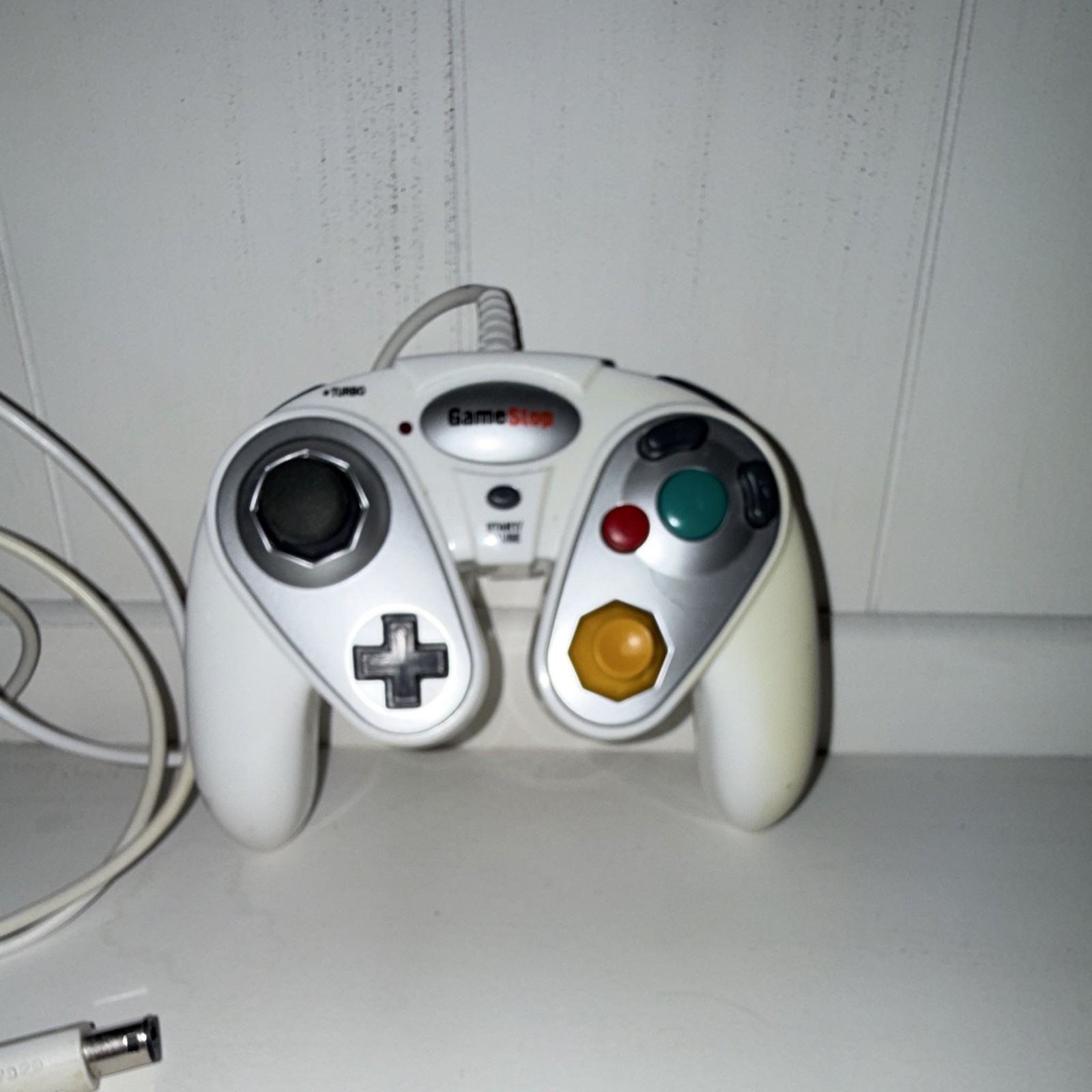 GameStop Wired Turbo Controller White/Silver for Nintendo GameCube & Wii