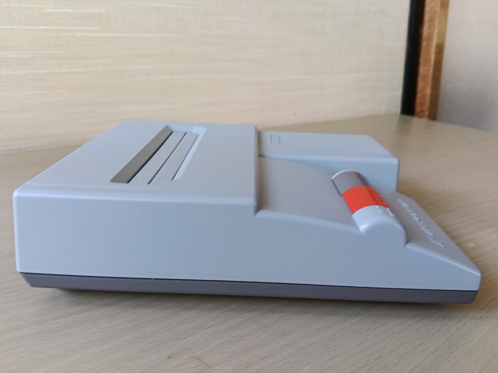 Nintendo New Famicom Console AV Complete good condition TESTED /painted/NES 1