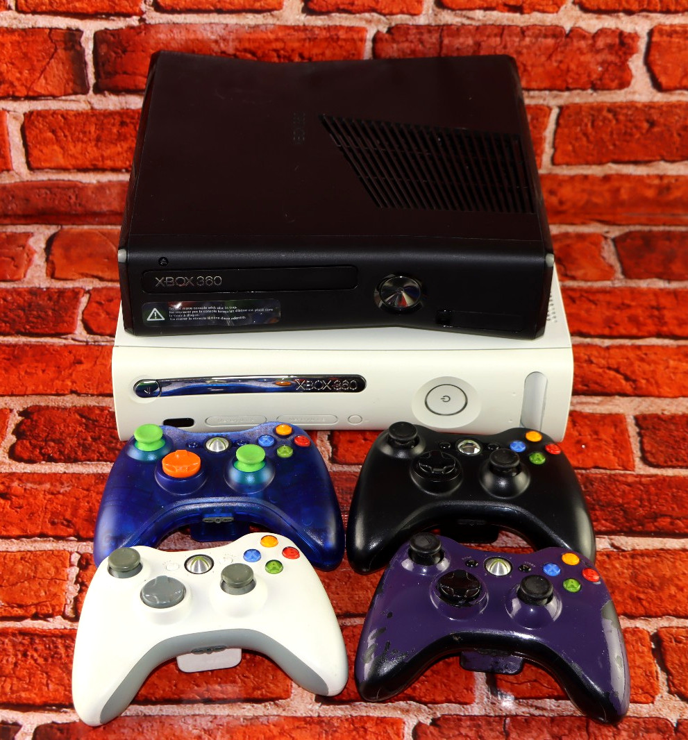 2X Xbox 360 Consoles S 4X Controller Bundle PARTS OR REPAIR