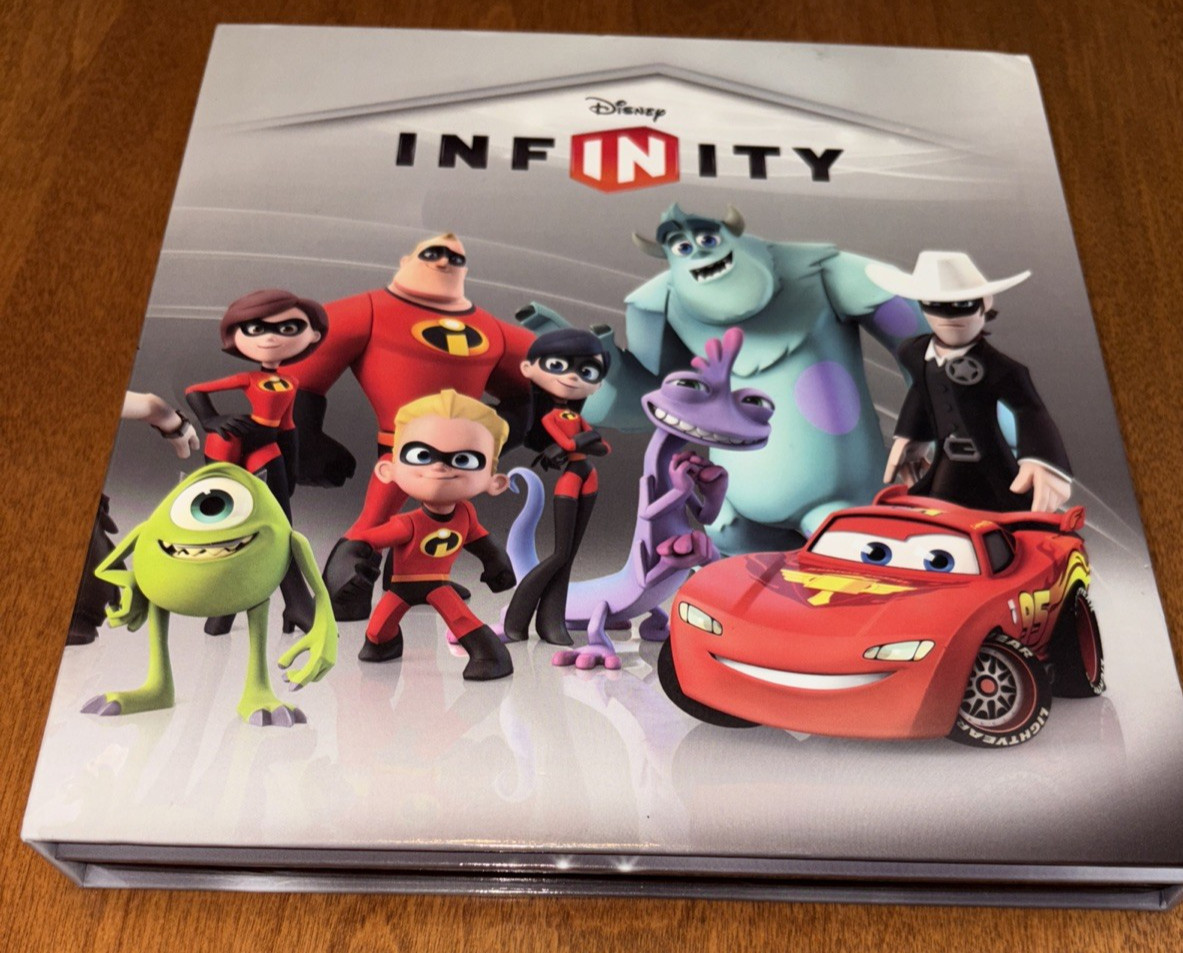 Disney Infinity Lot Power Disc Album Book Binder w 14 Discs 2 Portals Incomplete