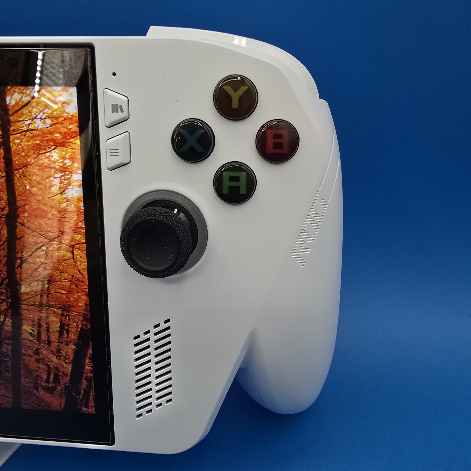 ASUS ROG Xbox Ally RC73YA 512GB Ryzen Z2 A 16GB White w/ Case Charger Screen…
