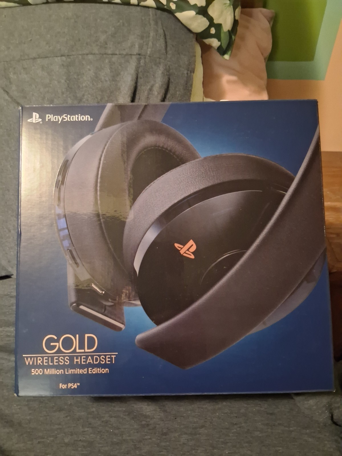 PlayStation Gold Wireless Headset 500 Million Lmtd Edition – New. factory sealed