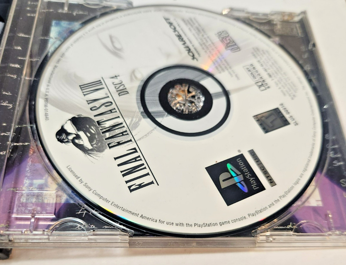 Final Fantasy VIII Playstation 1 Game Case 2 Manuals and 4 Discs