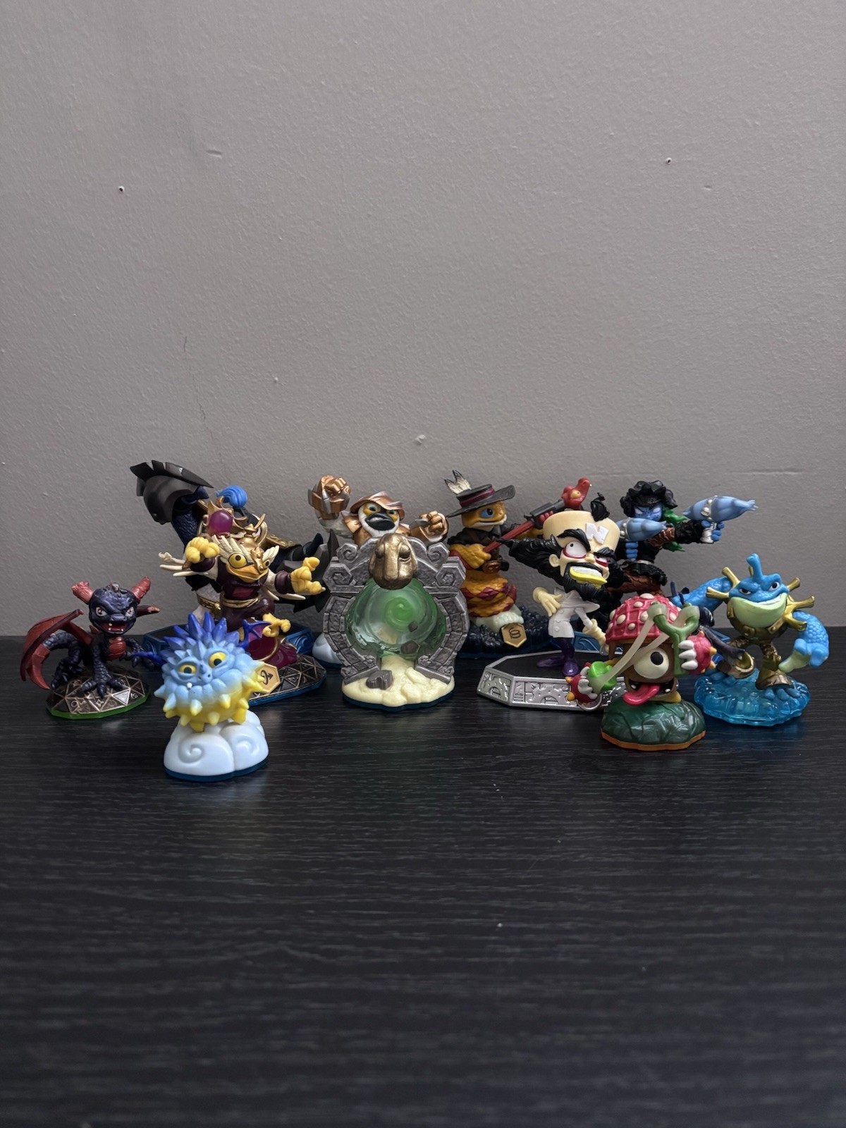Skylander Figures Lot