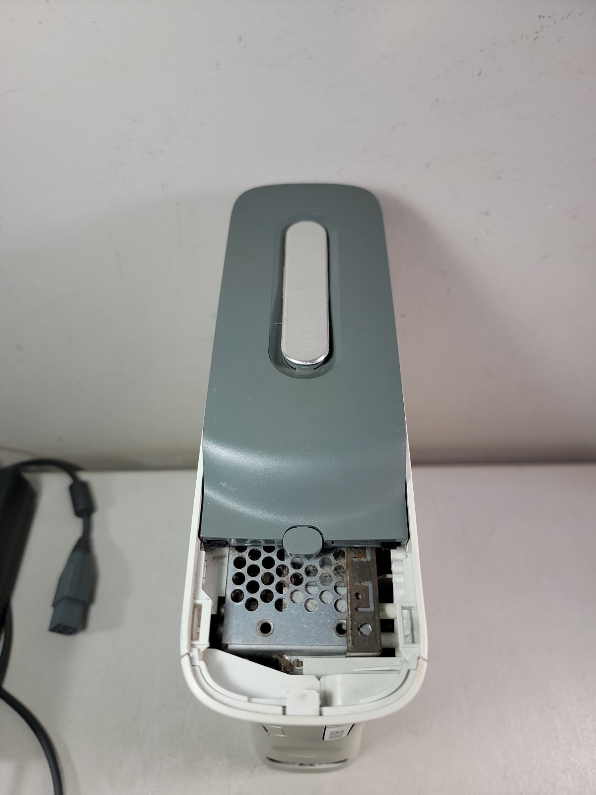 X-BOX 360 CONSOLE (UNTESTED, AS IS, PART OR REPAIR)