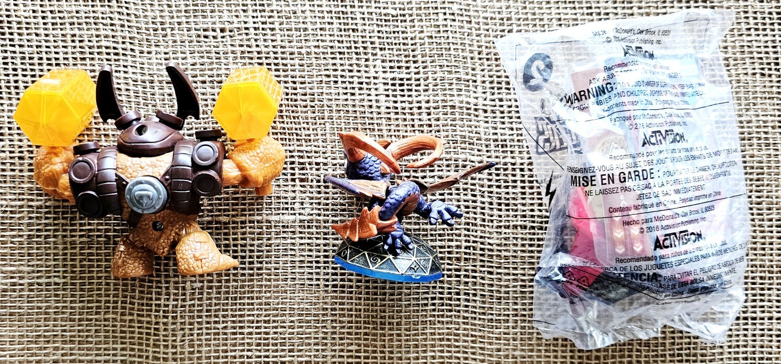 3 Skylanders Toy Figures Wallop, Mega Ram Spyro & Shark Shooter