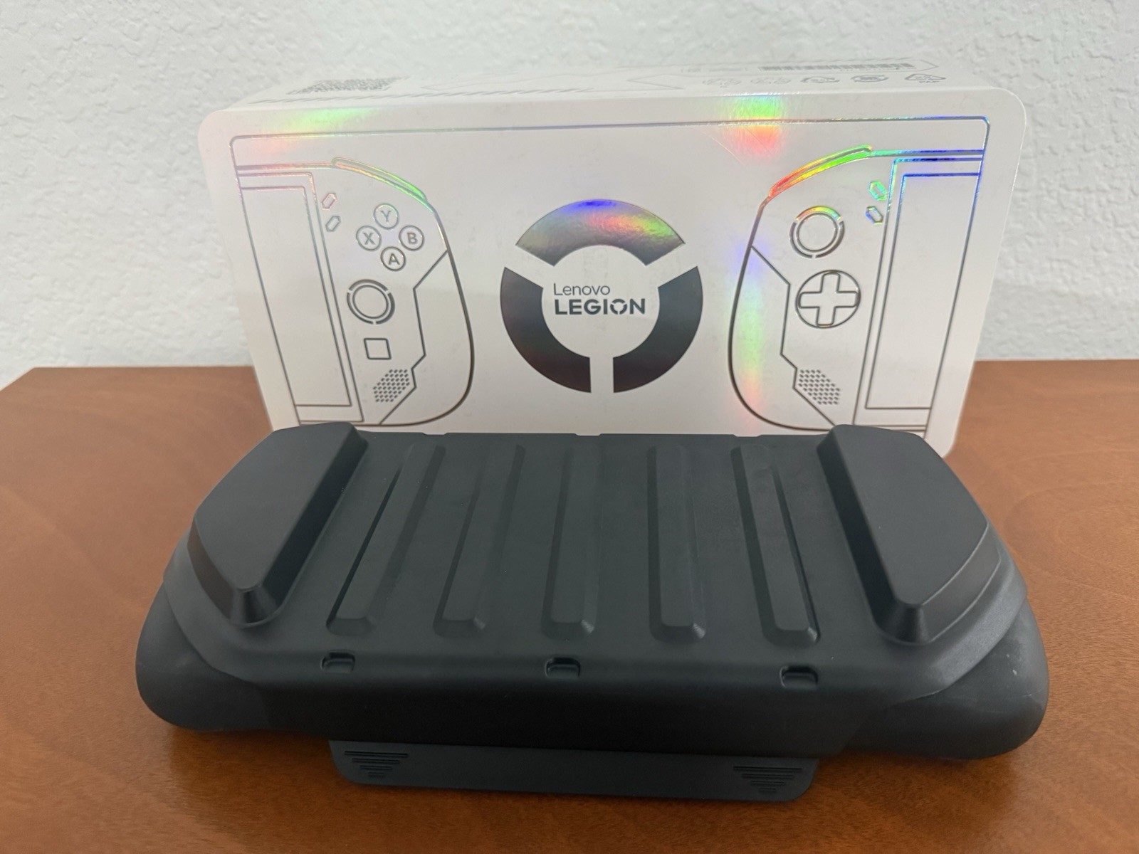 Lenovo Legion Go S 32GB/1TB Z1 Extreme + dbrand