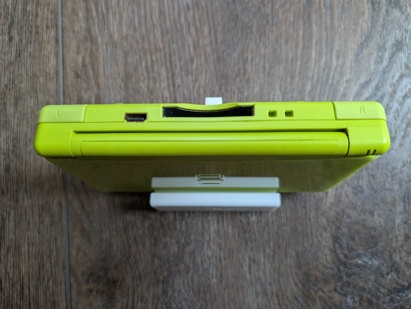 Nintendo DS Lite Handheld Console – RARE LIME COLOR – Authentic – TESTED – LOOK!