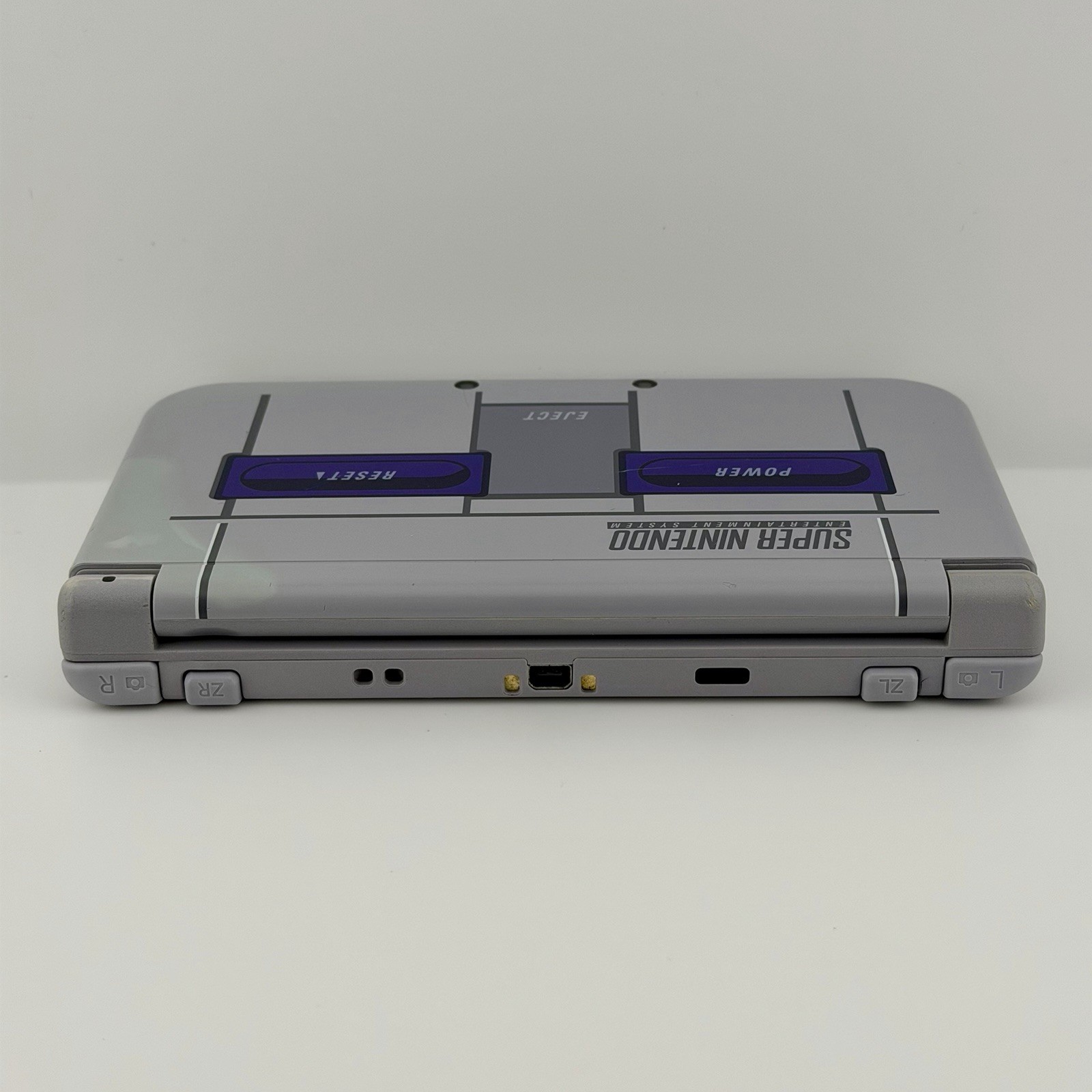 Nintendo New Nintendo 3DS XL SNES Edition Handheld Console (NTSC) Very Good Cond